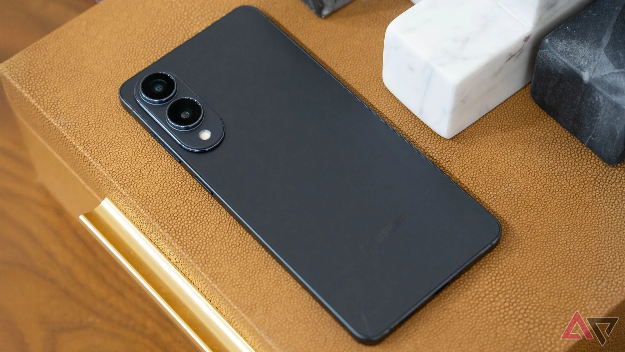 Vì sao file OTA Android 16 QPR1 Beta 2 lại vắng bóng trên trang web của Google?