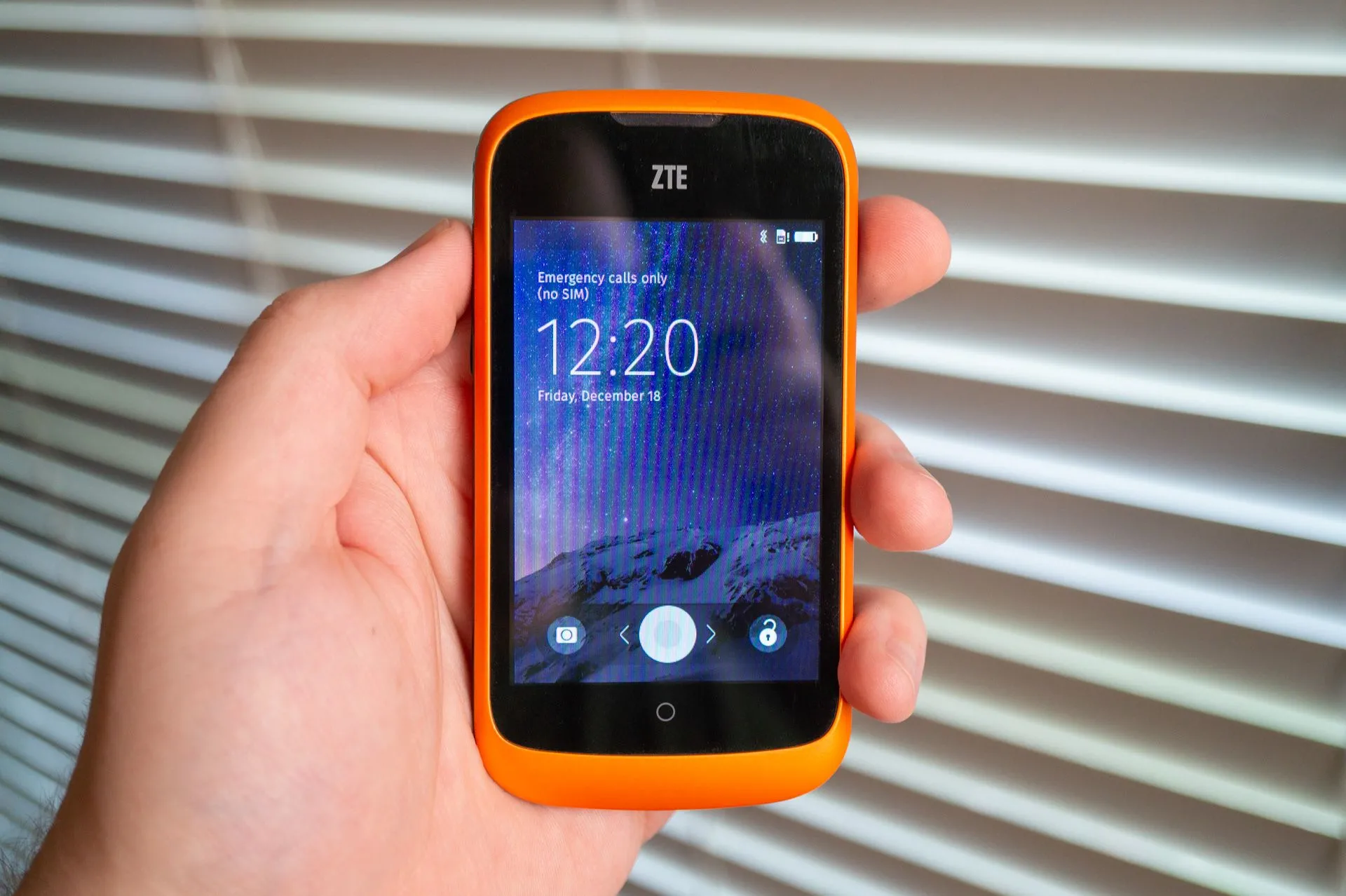 Điện thoại ZTE Open chạy hệ điều hành Firefox OS với giao diện ứng dụng