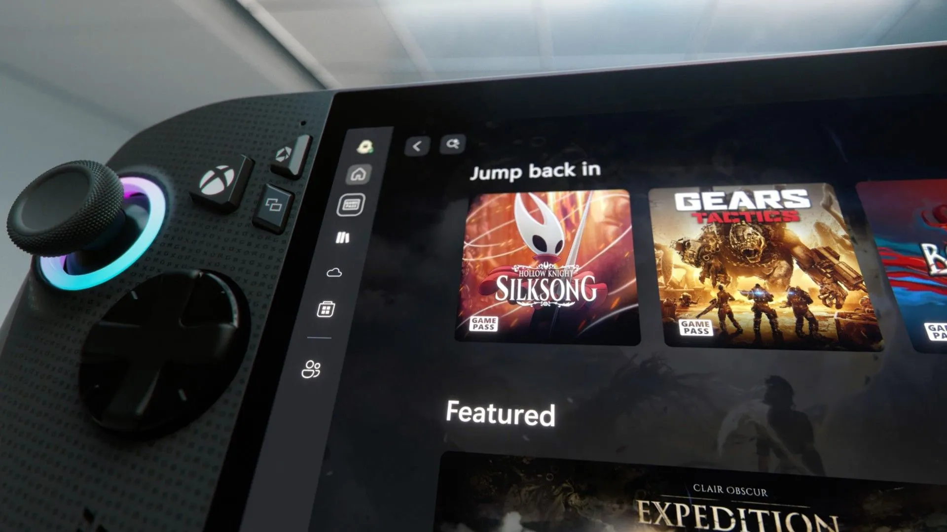 Giao diện Xbox App Dashboard trên thiết bị Xbox ROG Ally X.