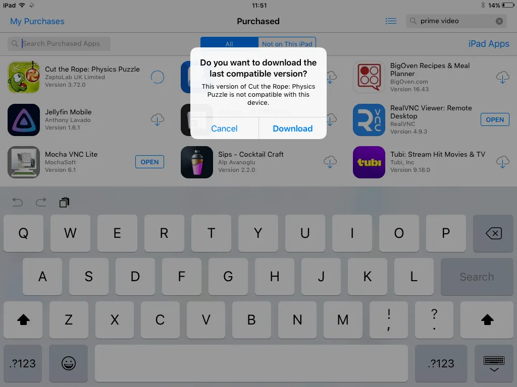 Hộp thoại trong App Store trên iPad 2 hỏi tải phiên bản ứng dụng tương thích cuối cùng, minh họa mẹo cài game cũ.