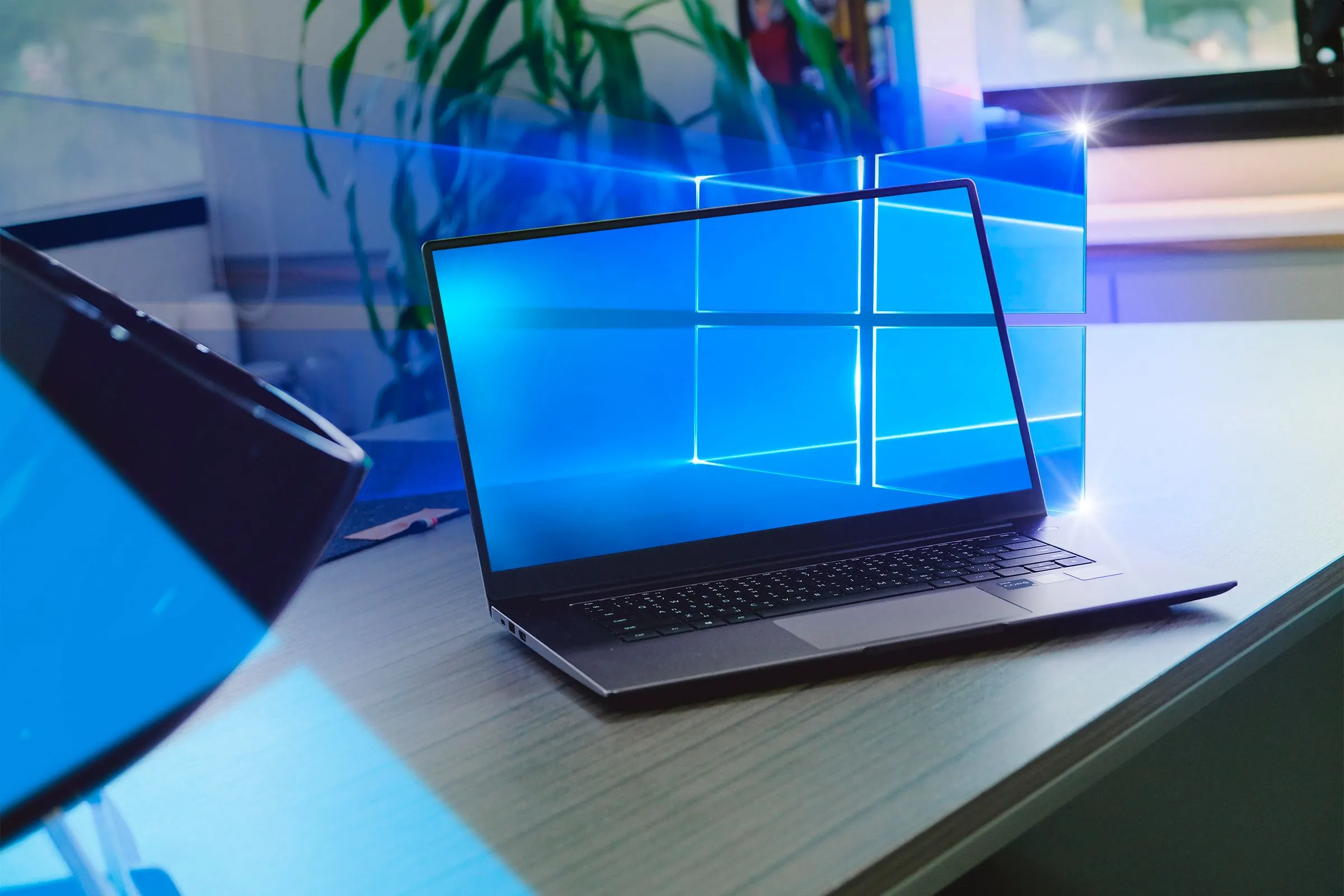 Máy tính xách tay minh họa các thiết bị Windows mới với cổng USB-C