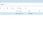 Thư mục mới được tạo và tô sáng trong cửa sổ File Explorer trên Windows 11