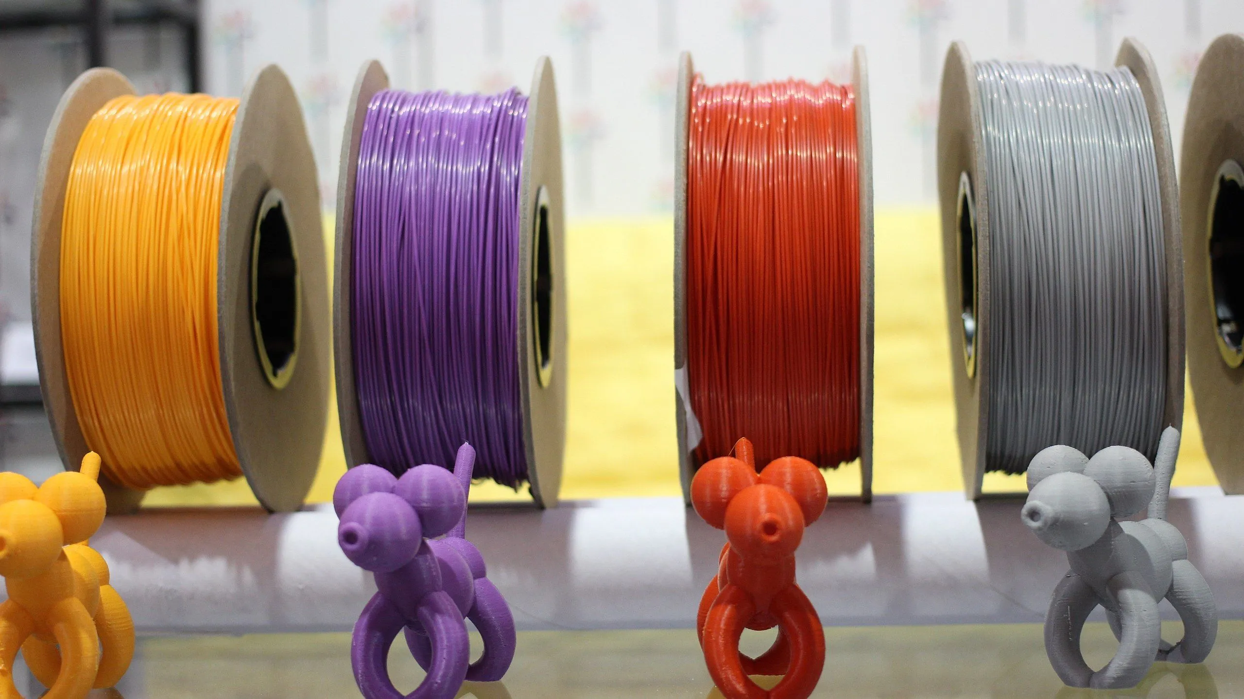 Các loại vật liệu sợi filament dùng trong in 3D, bao gồm cả loại tái chế