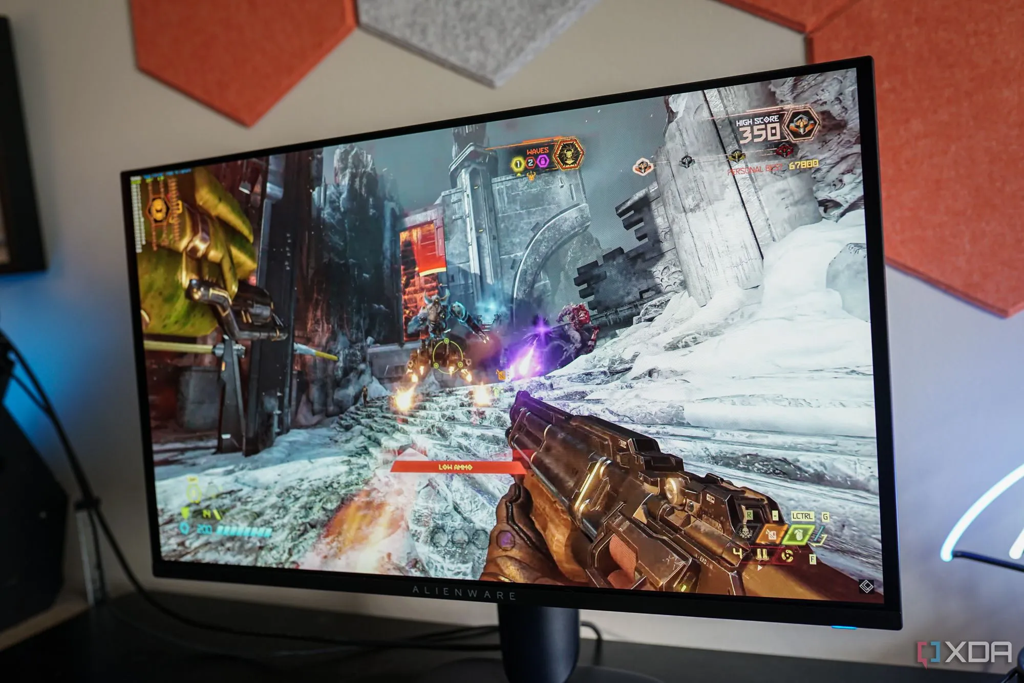 Cảnh game Doom Eternal hiển thị trên màn hình Alienware AW2725Q, thể hiện góc nhìn và trải nghiệm chơi game chuyên nghiệp