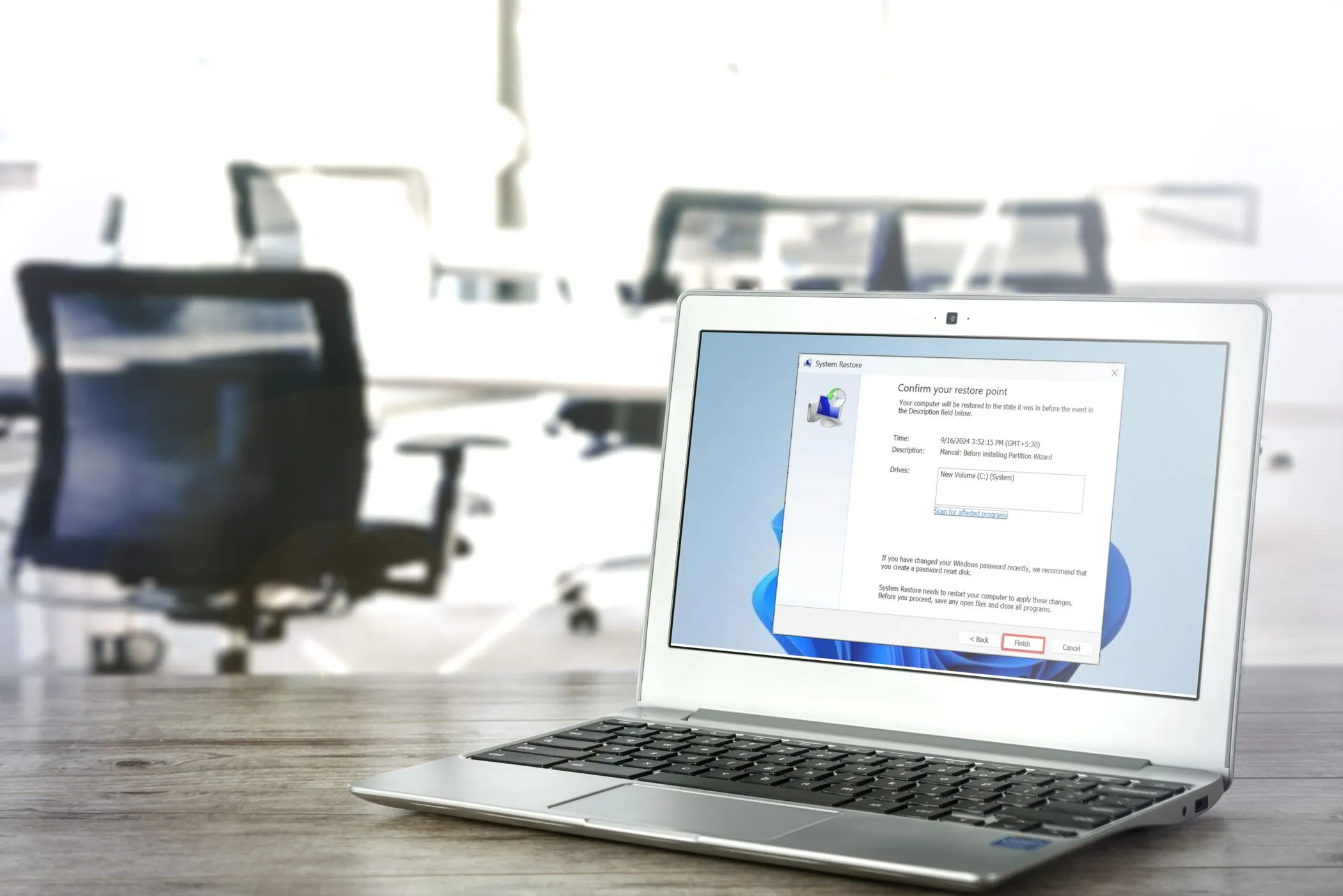 Cửa sổ System Restore trên máy tính xách tay Windows