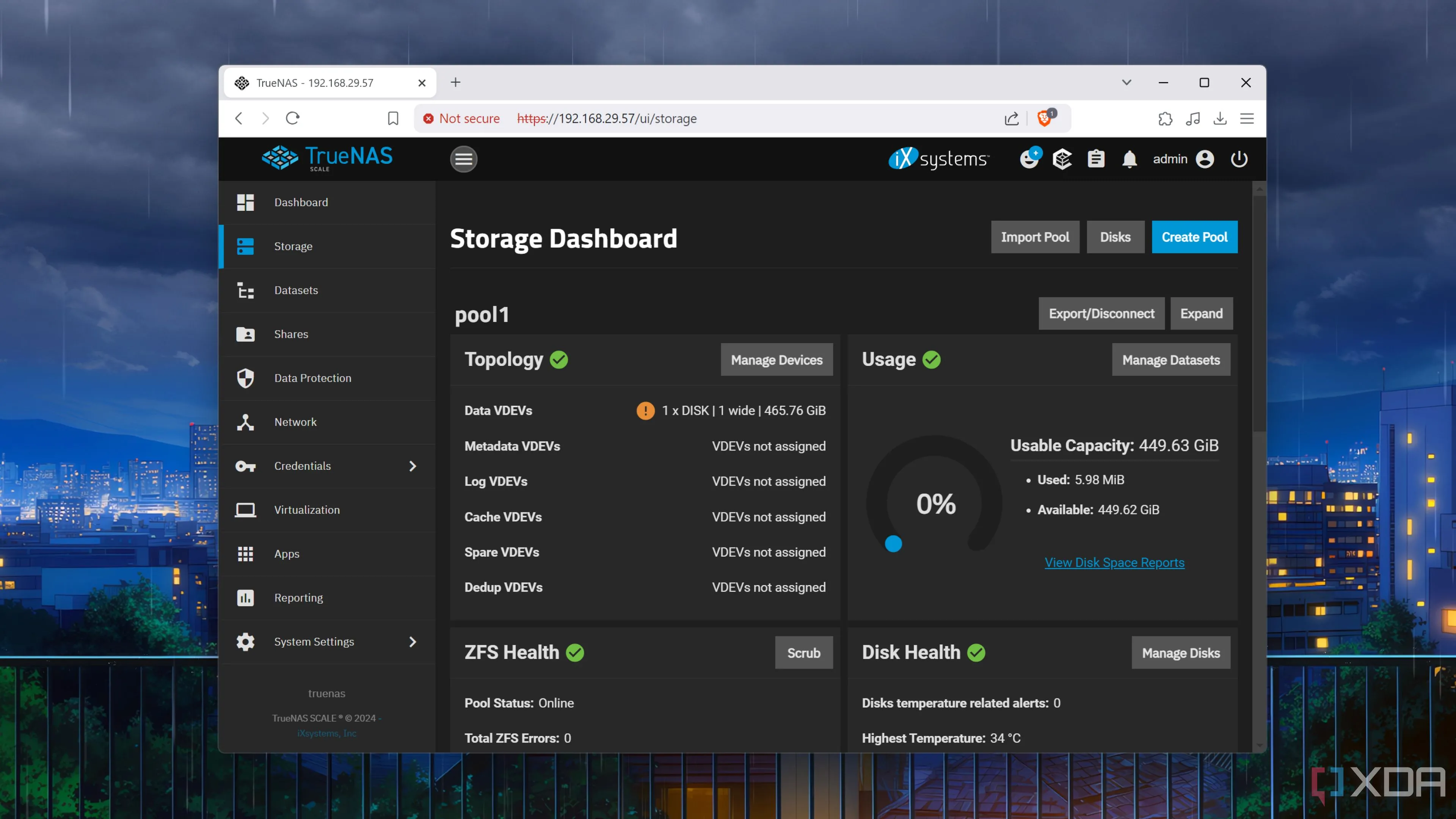 Giao diện bảng điều khiển lưu trữ (Storage Dashboard) trên TrueNAS Scale hiển thị các ổ đĩa và nhóm lưu trữ đang hoạt động, minh họa cách quản lý không gian lưu trữ cho các bản sao lưu Proxmox qua NFS.