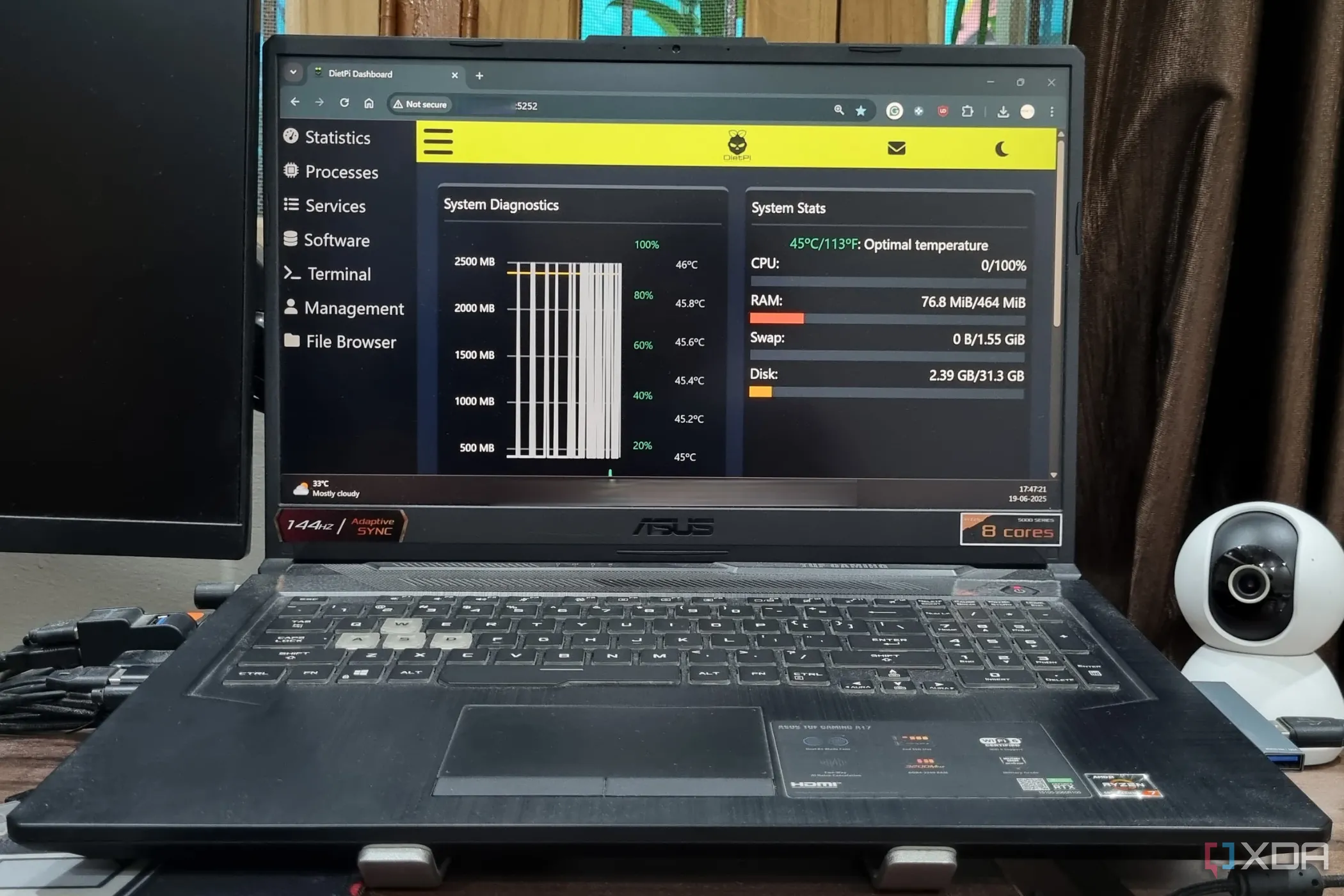 Giao diện quản lý DietPi Dashboard trên trình duyệt Chrome, hỗ trợ cài đặt File Browser trên Raspberry Pi
