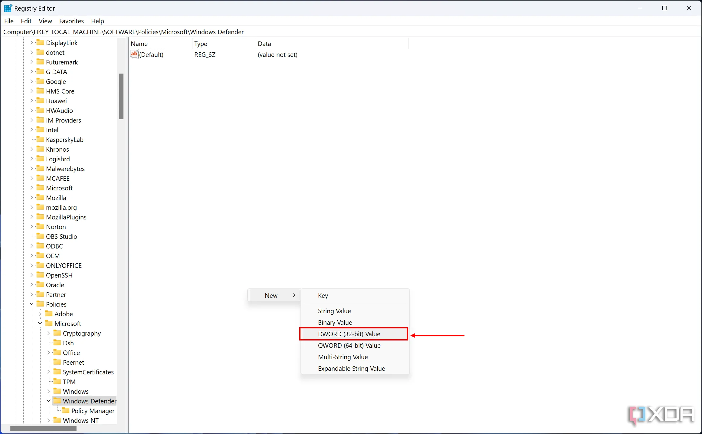 Giao diện Registry Editor hiển thị tùy chọn tạo giá trị DWORD (32-bit) mới