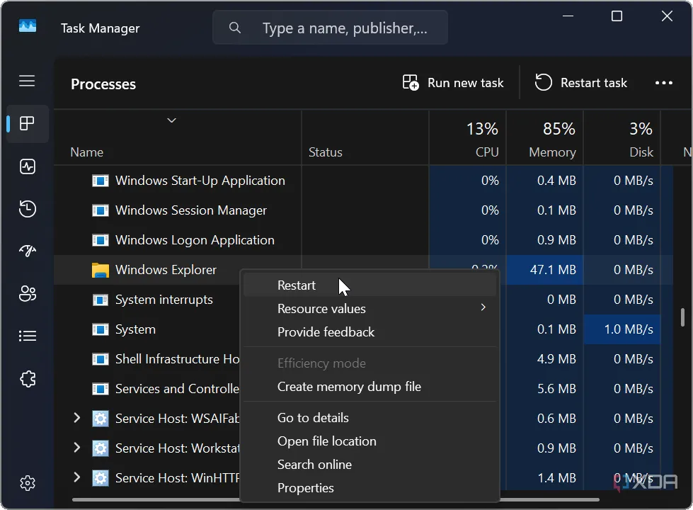 Giao diện Task Manager trên Windows 11 hiển thị tùy chọn Khởi động lại cho Windows Explorer