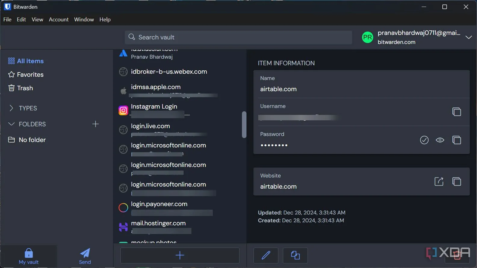 Giao diện ứng dụng Bitwarden miễn phí trên Windows