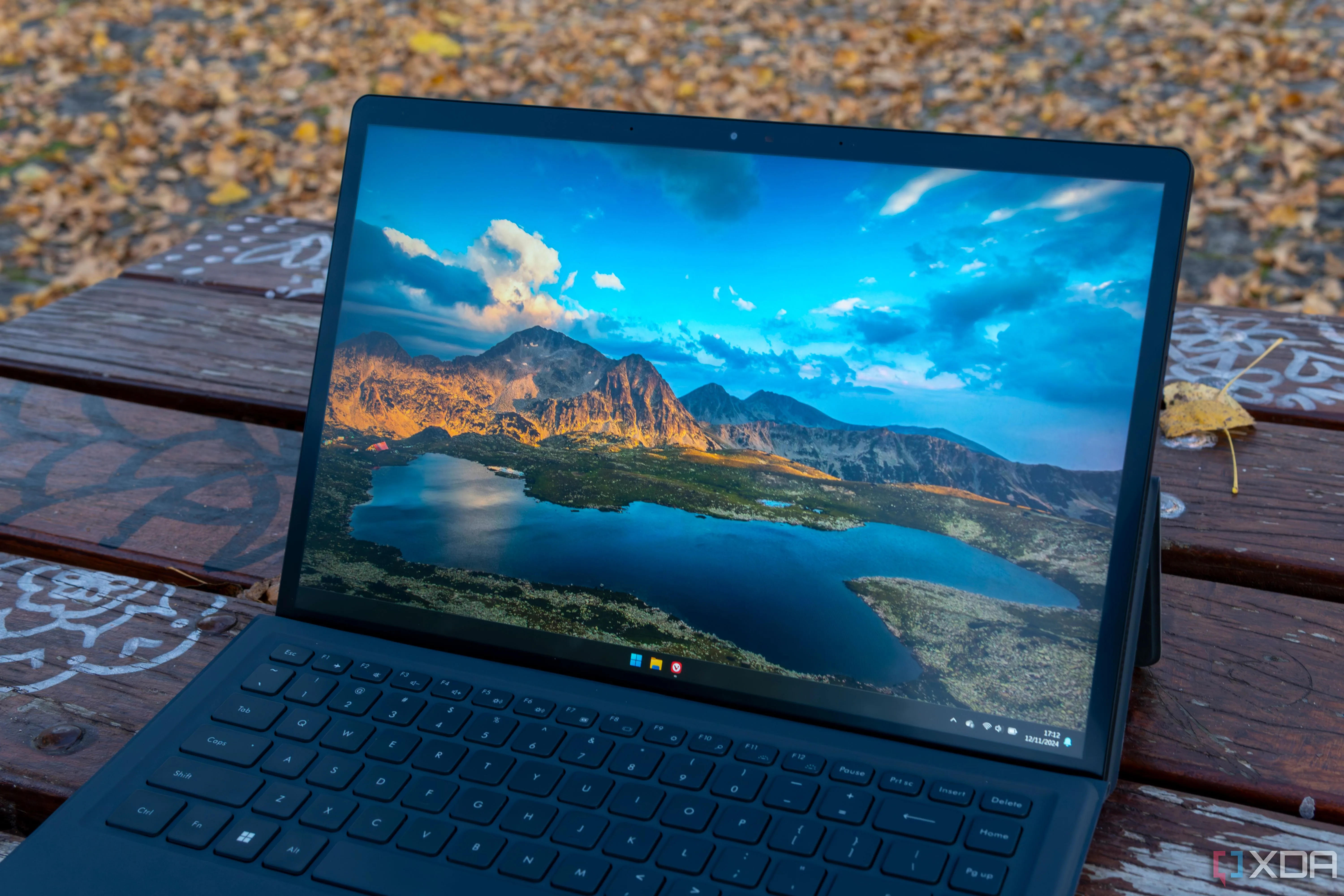 Giao diện Windows 11 trên Minisforum V3 hiển thị vấn đề cập nhật bảo mật