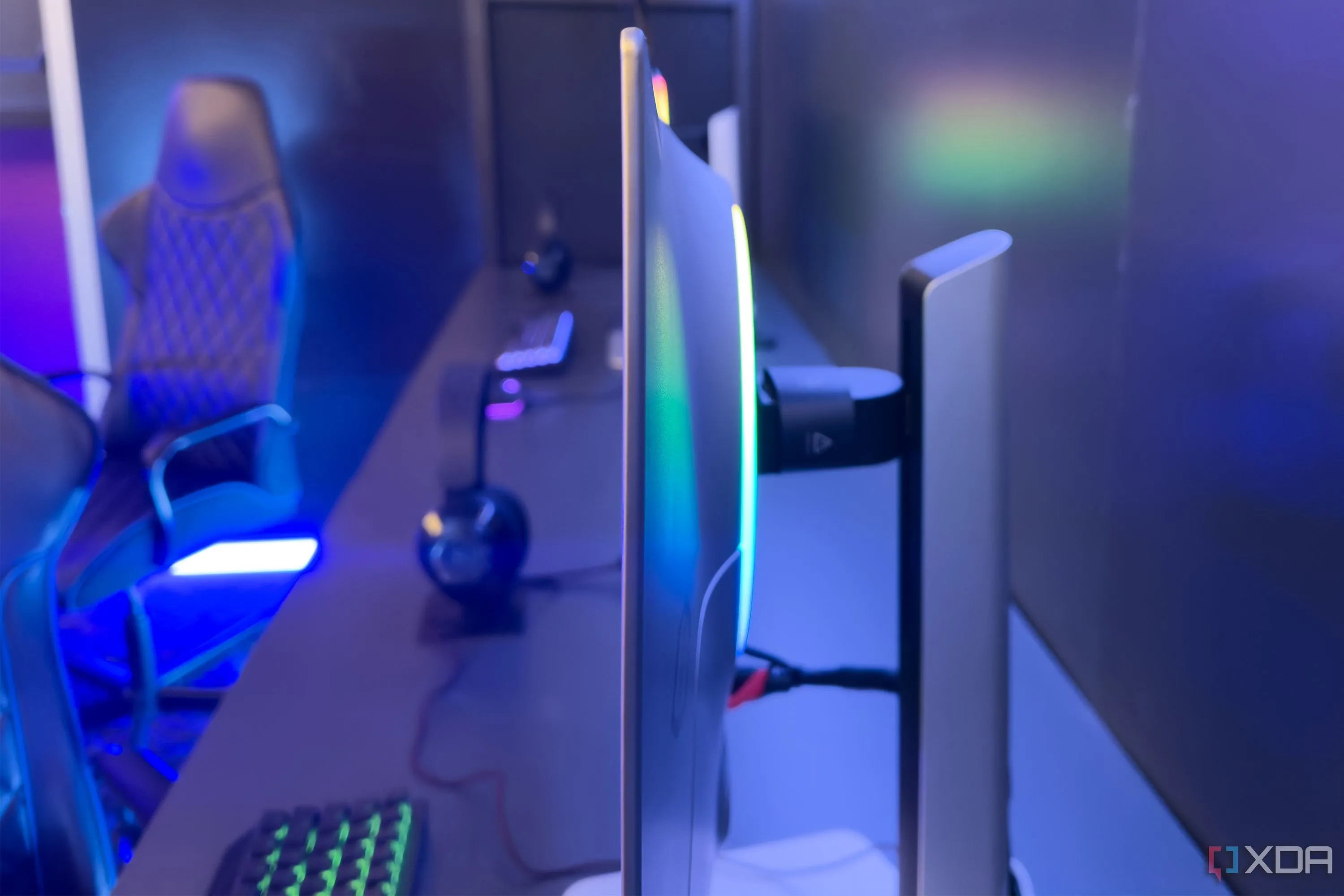 Màn hình Samsung Odyssey OLED G6 500Hz hiển thị hình ảnh sắc nét cho gaming 8K