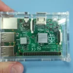 Raspberry Pi B+ trong vỏ trong suốt