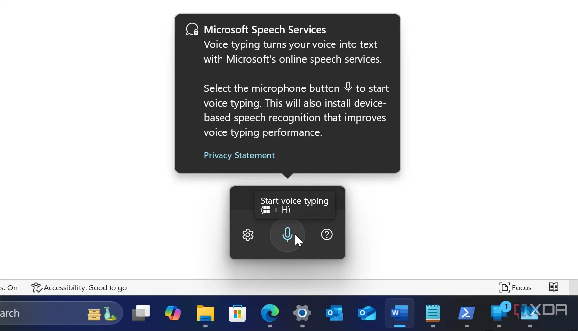 Tính năng đọc chính tả bằng giọng nói trên Windows 11 và Microsoft Word, cho phép người dùng nhập liệu nhanh chóng và tiện lợi bằng giọng nói.