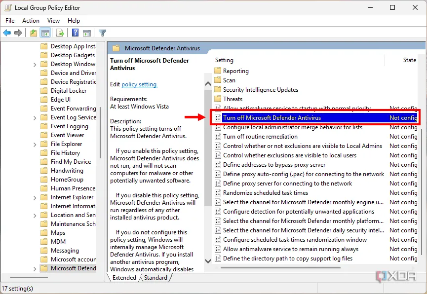 Tùy chọn 'Tắt Microsoft Defender Antivirus' được đánh dấu trong Group Policy Editor
