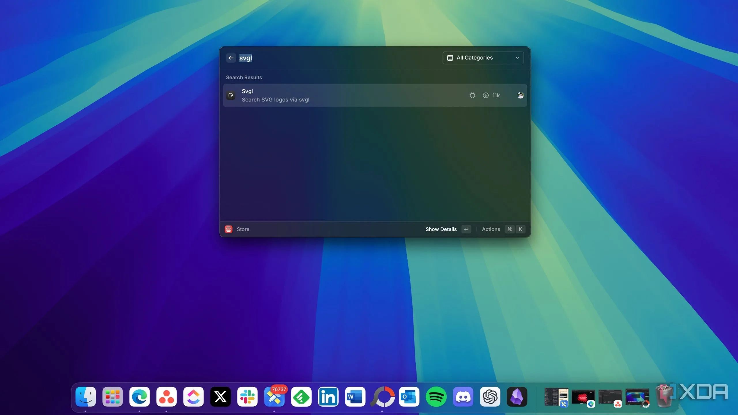Ảnh chụp màn hình hiển thị plugin SVGL hoạt động trong ứng dụng Raycast trên macOS, giúp tìm kiếm logo SVG.