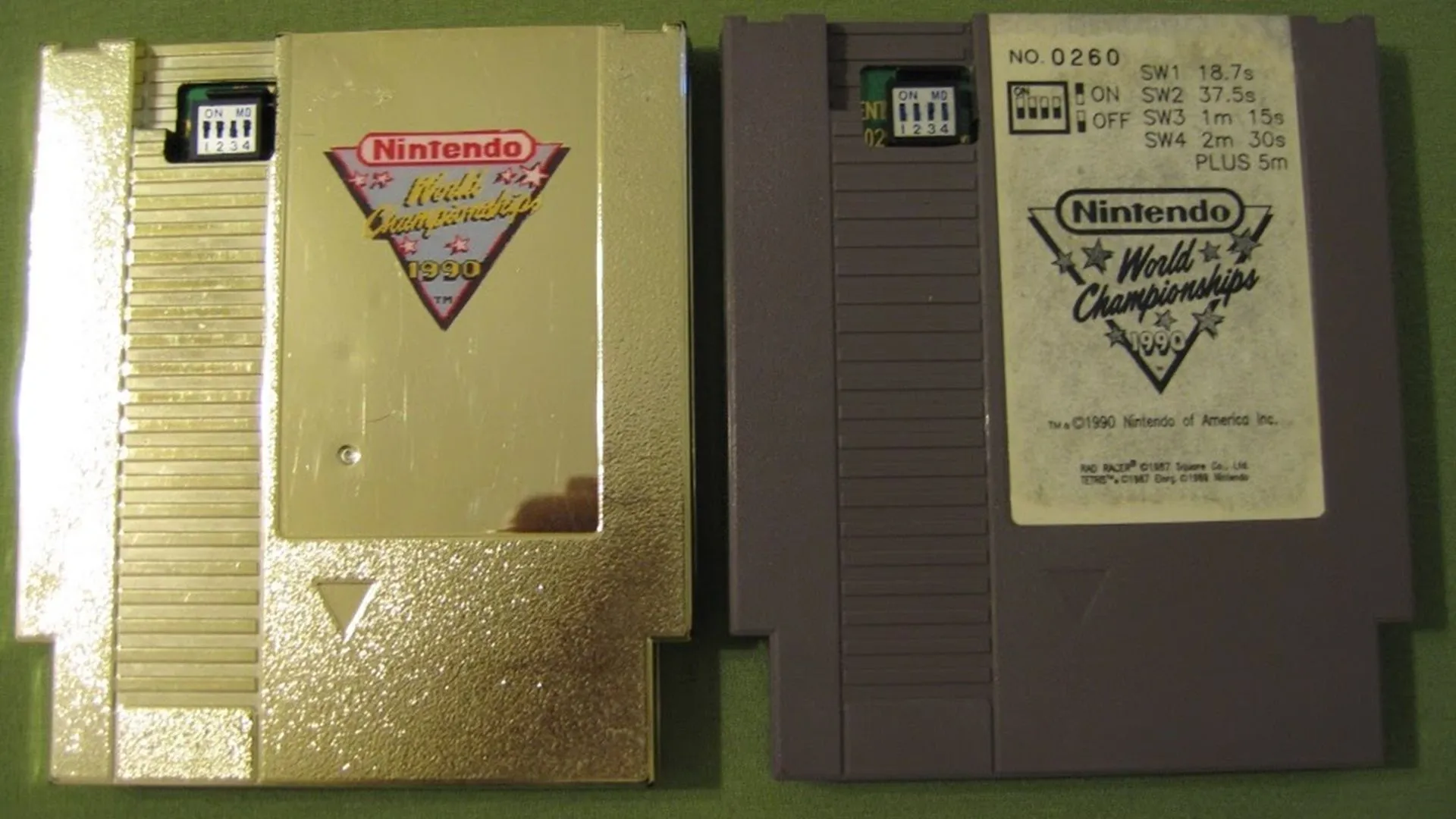 Băng game vàng Nintendo World Championships và phiên bản tiêu chuẩn