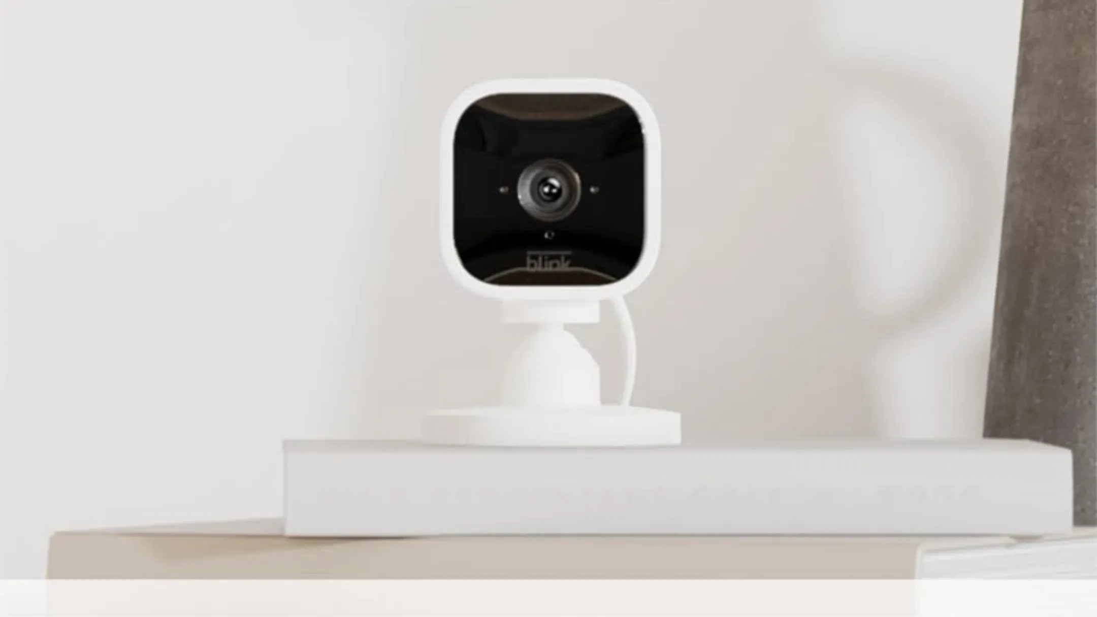 Blink Mini hiển thị các tính năng chính như video 1080p, âm thanh hai chiều và tương thích Alexa.