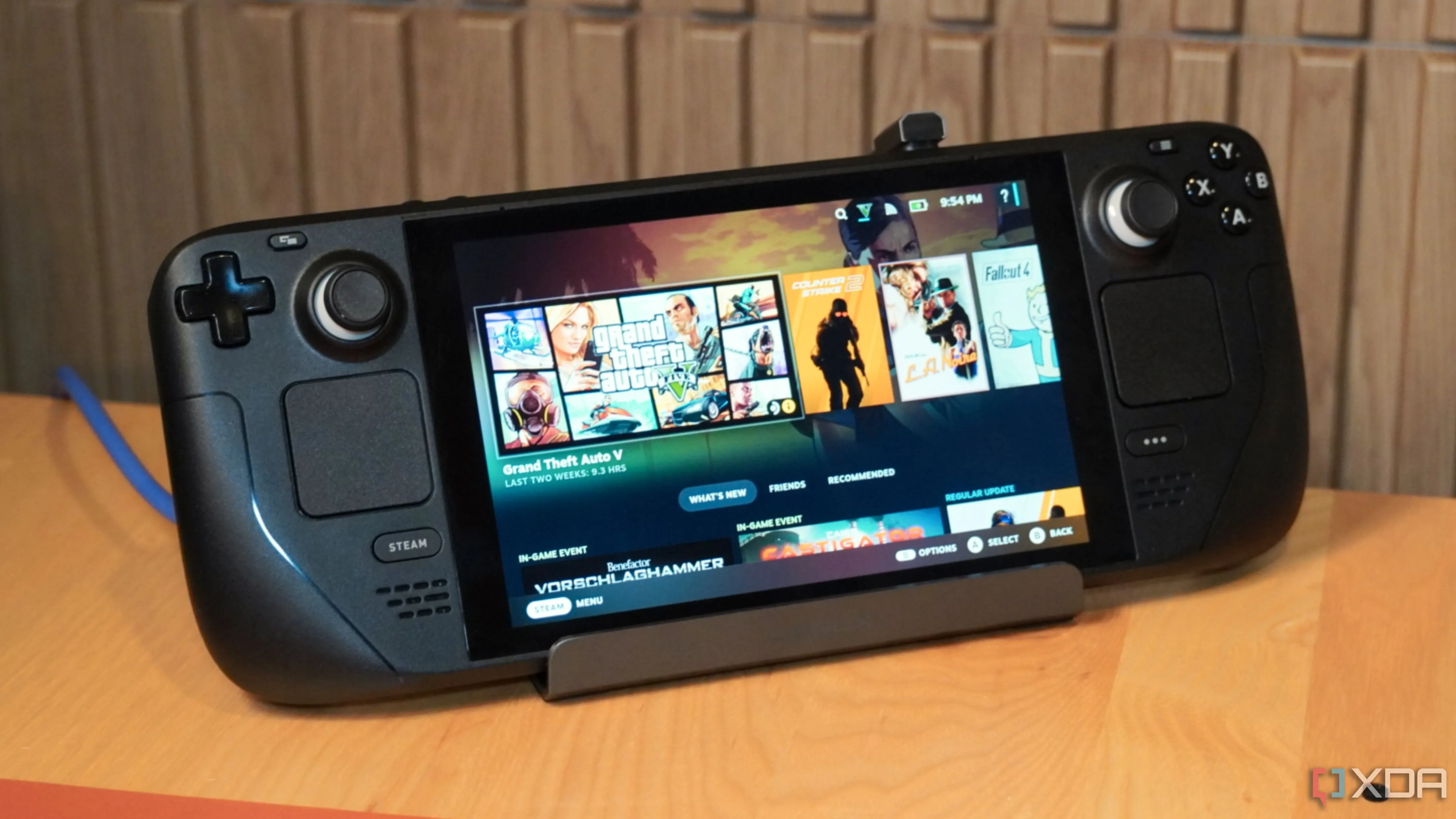 Bộ dock Jsaux cho Steam Deck với khe cắm SSD, minh họa phụ kiện công nghệ hỗ trợ trải nghiệm game và ngành công nghiệp.