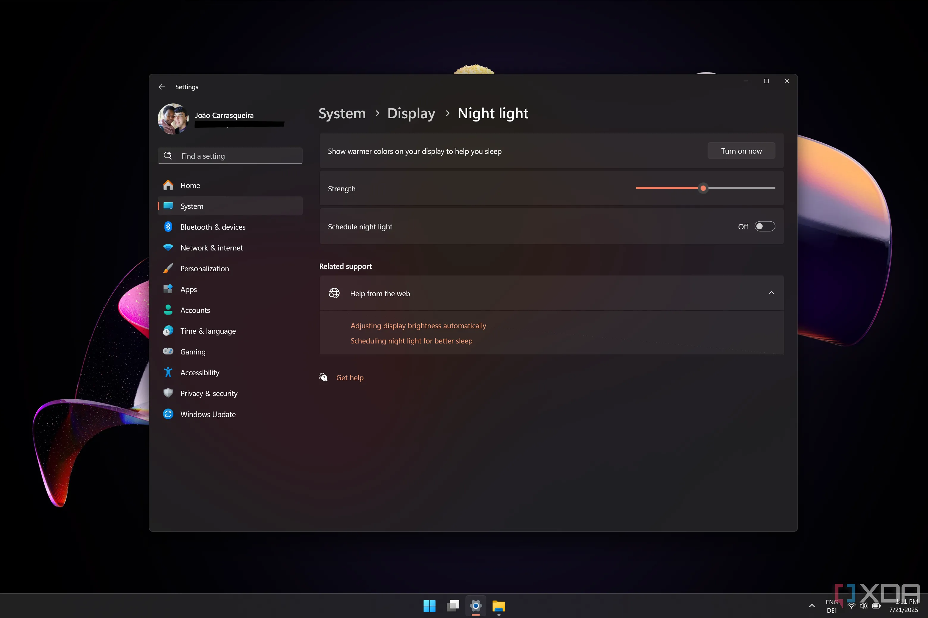 Cài đặt Đèn ban đêm (Night Light) trên Windows 11, cho phép người dùng bật/tắt và lên lịch tự động điều chỉnh ánh sáng xanh để bảo vệ mắt.
