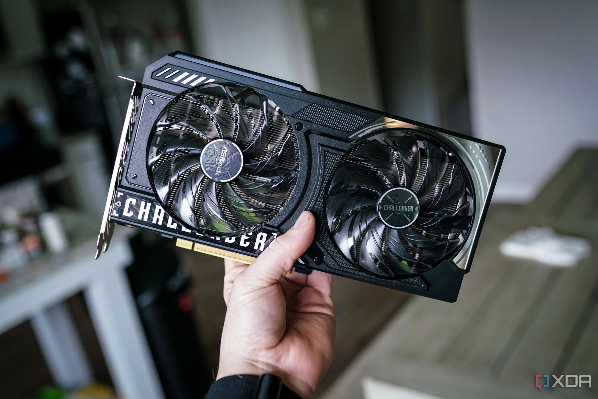 Cảnh game với hiệu ứng Ray Tracing được cải thiện trên card AMD Radeon RX 9060 XT RDNA 4