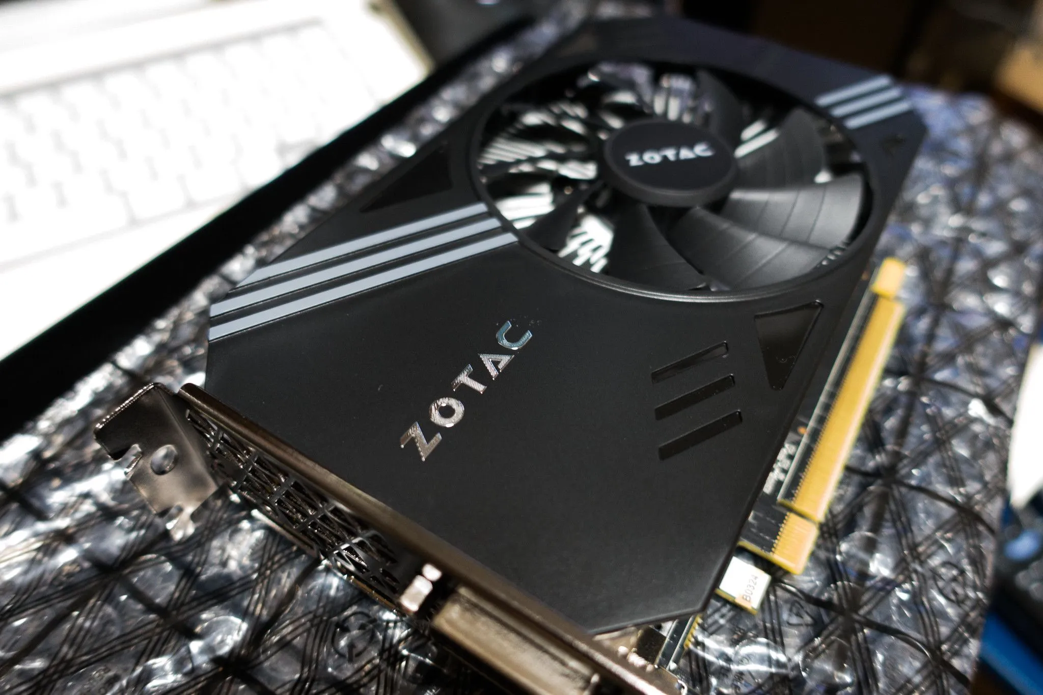 Card đồ họa Nvidia GeForce GTX 1060 6GB, một lựa chọn phổ biến trong phân khúc tầm trung
