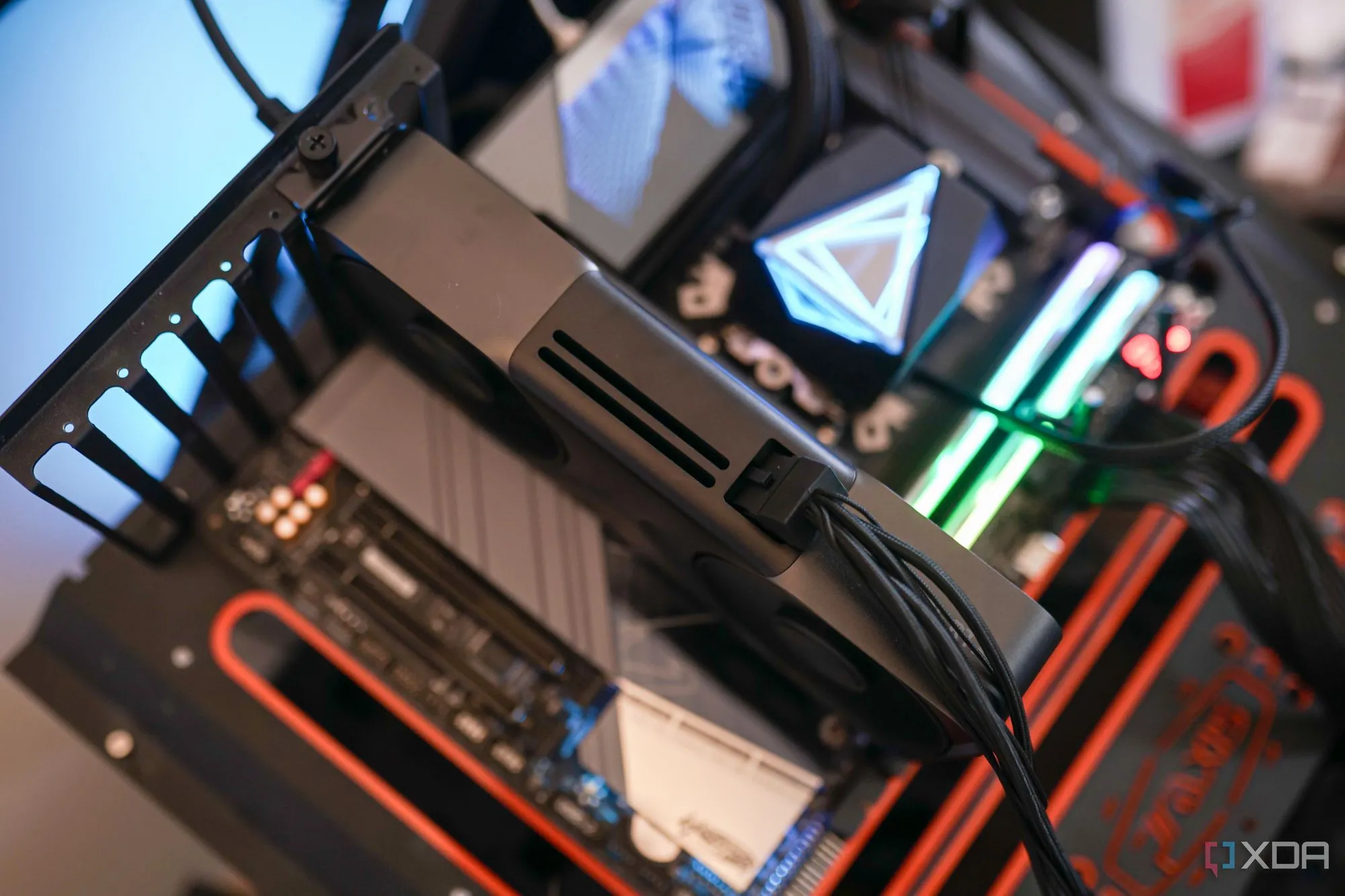 Card đồ họa Nvidia RTX 50 series trong hệ thống test bench