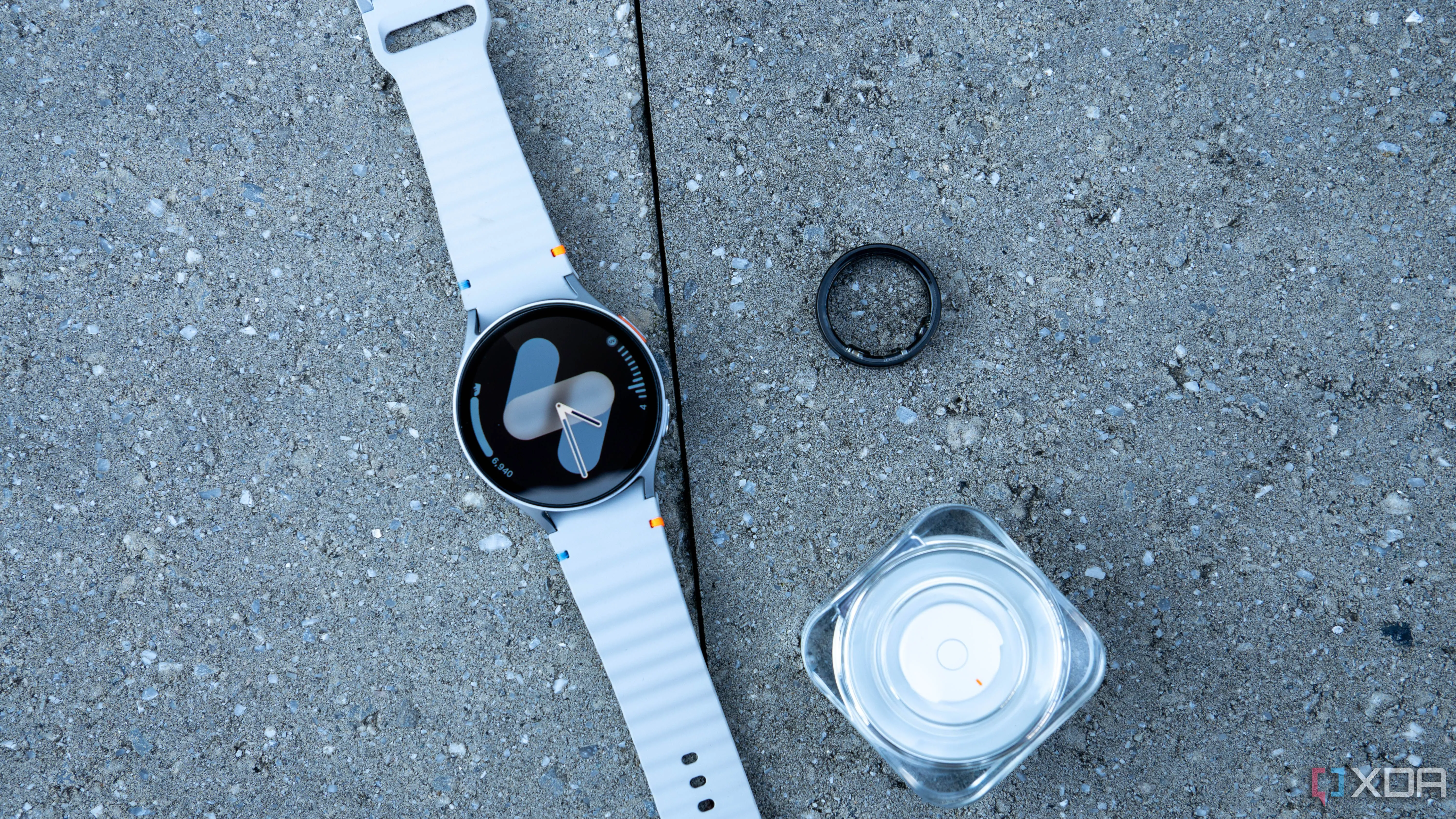 Chơi game giả lập trên Samsung Galaxy Watch, thể hiện khả năng vượt trội của thiết bị đeo tay