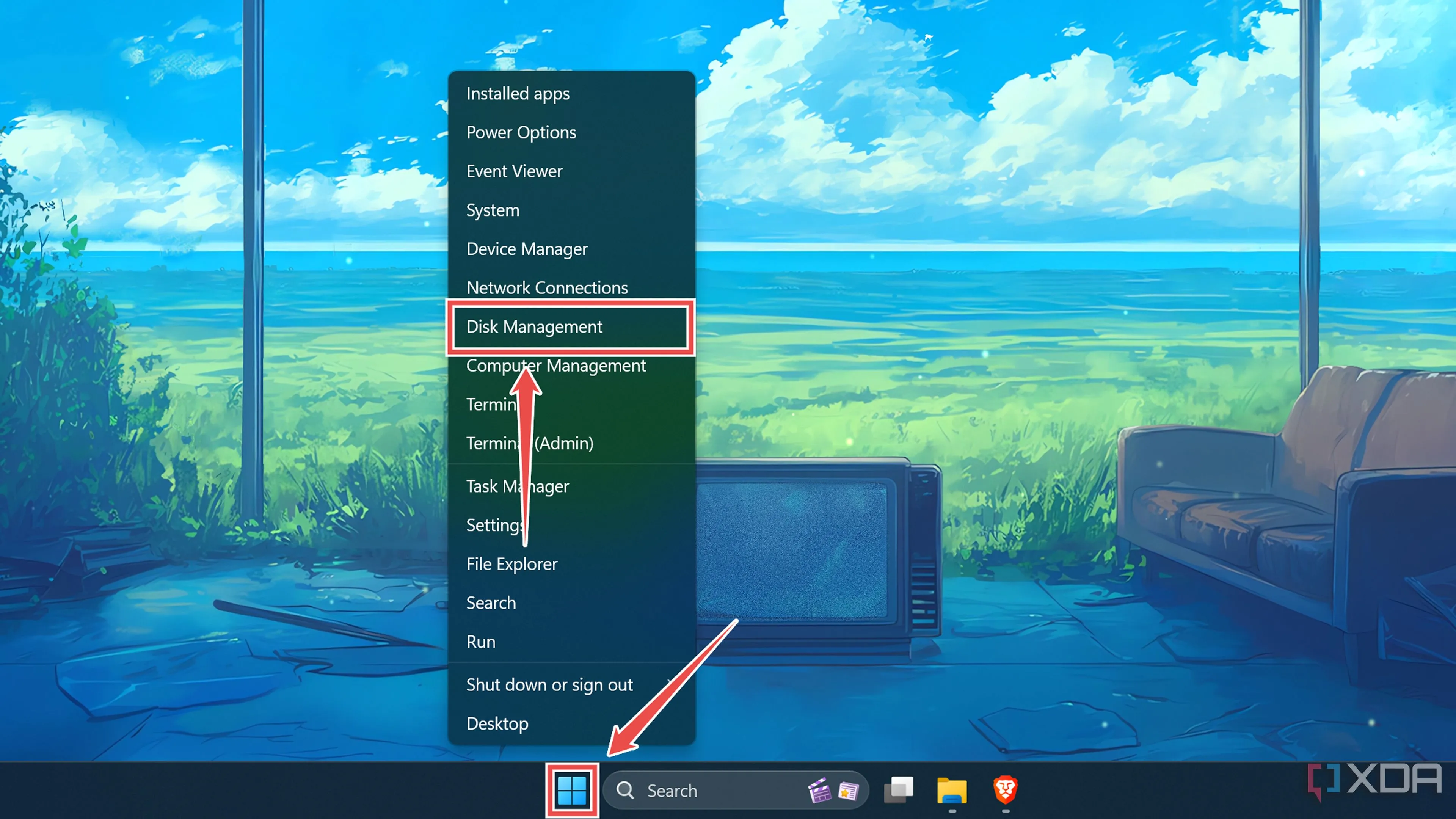 Chọn tùy chọn Quản lý đĩa (Disk Management) từ menu chuột phải nút Start trong Windows.