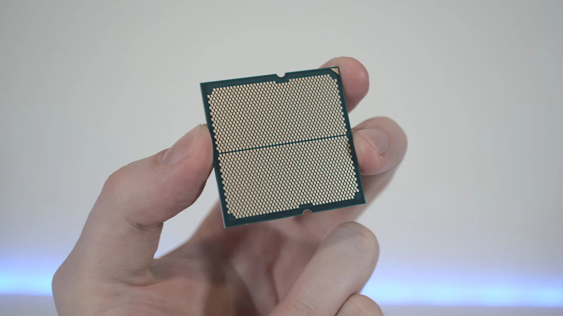 CPU AMD Ryzen 5 7600, đại diện cho thế hệ CPU mới hơn (AM5)