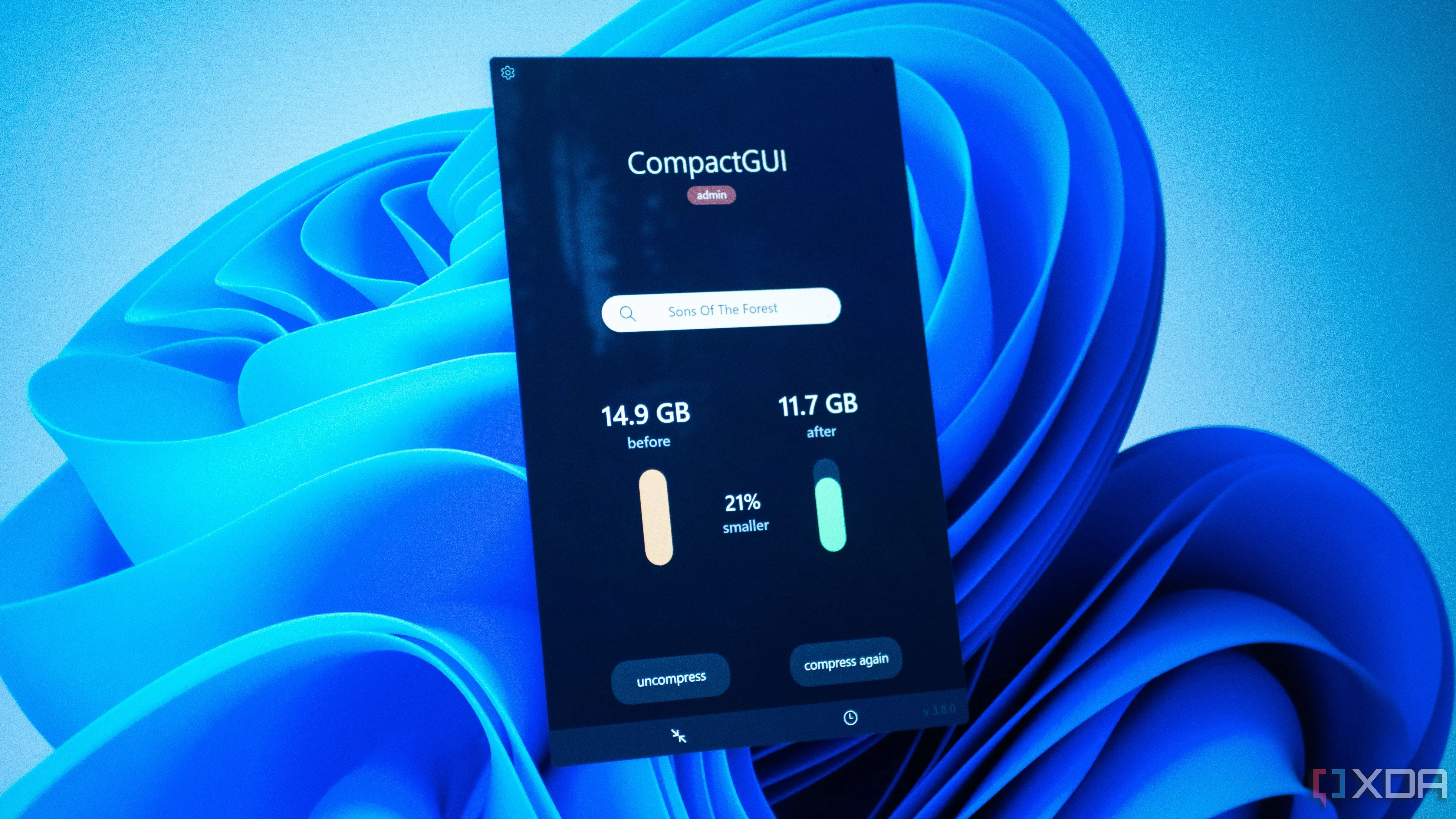 Giao diện CompactGUI trên Windows 11 hiển thị thông tin nén thành công game Sons of the Forest giảm 21% kích thước, minh chứng hiệu quả của công cụ.