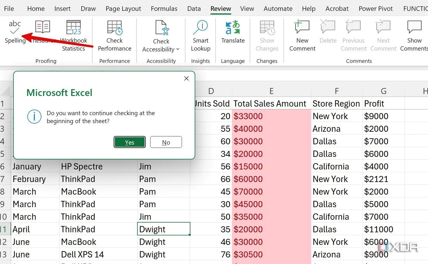 Giao diện Excel hiển thị tab "Review" và tùy chọn "Spelling" để kiểm tra chính tả dữ liệu.