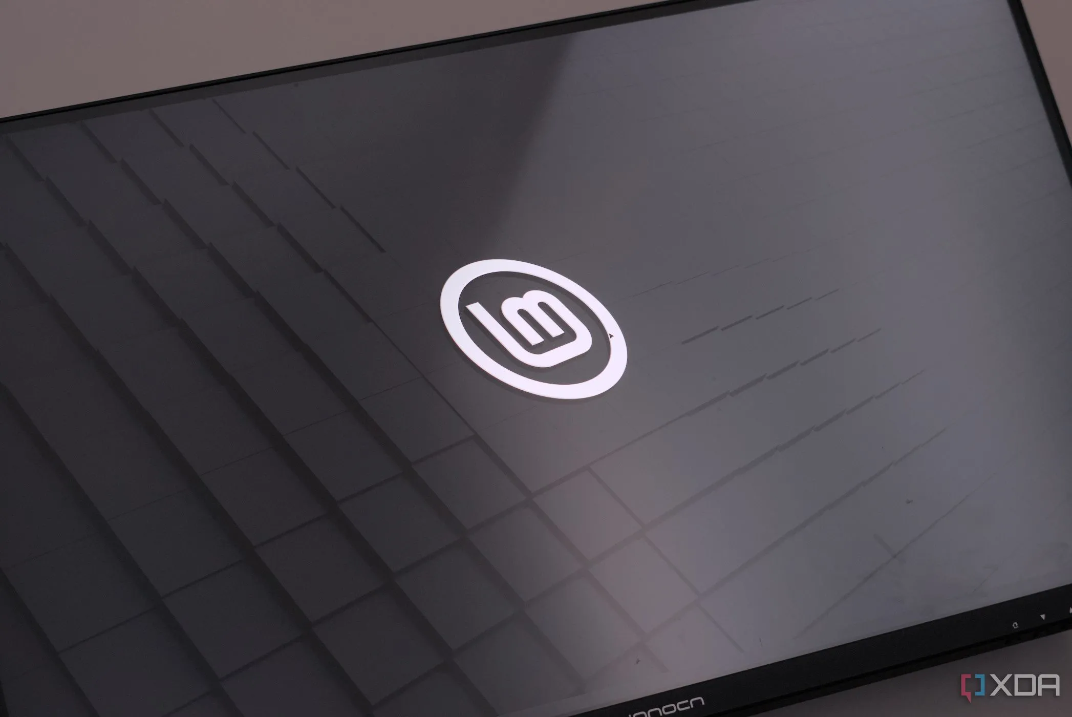 Giao diện hệ điều hành Linux Mint 22.1, một lựa chọn thay thế hiệu quả cho người dùng Windows