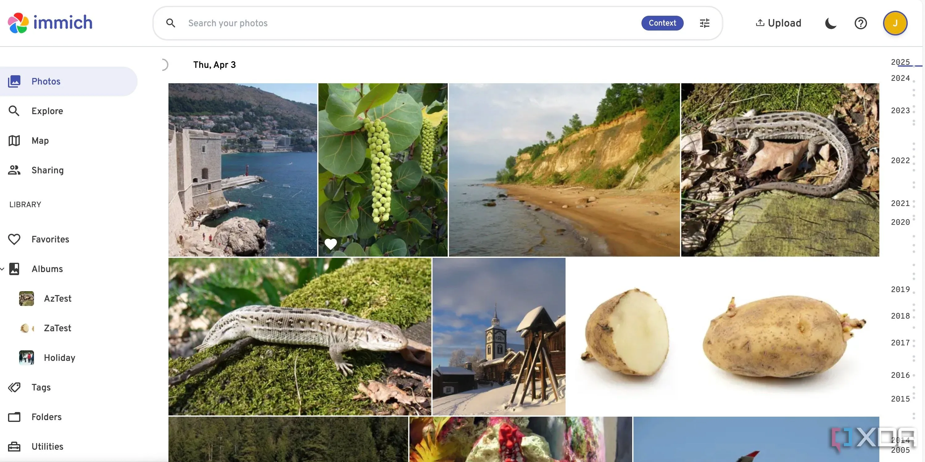 Giao diện Immich thân thiện và dễ dùng giống Google Photos