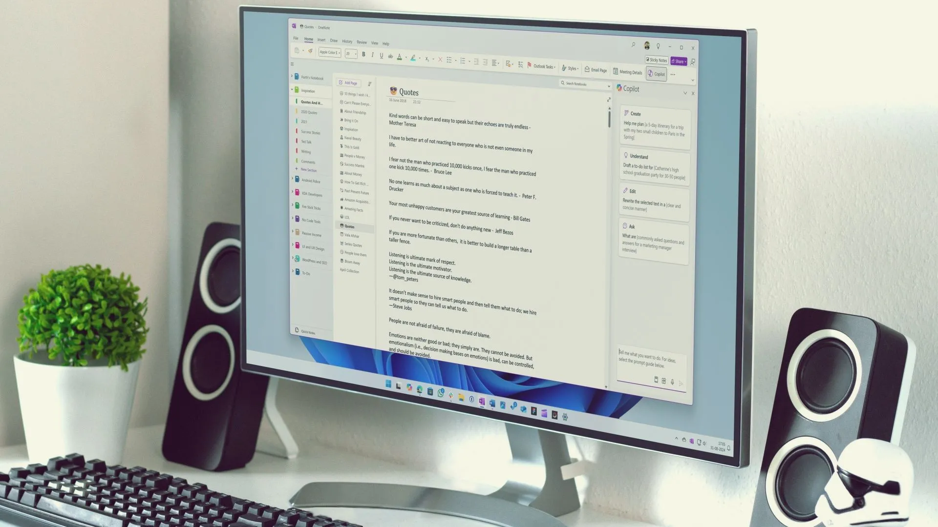 Giao diện OneNote trên Windows với các ghi chú và tính năng hỗ trợ Copilot