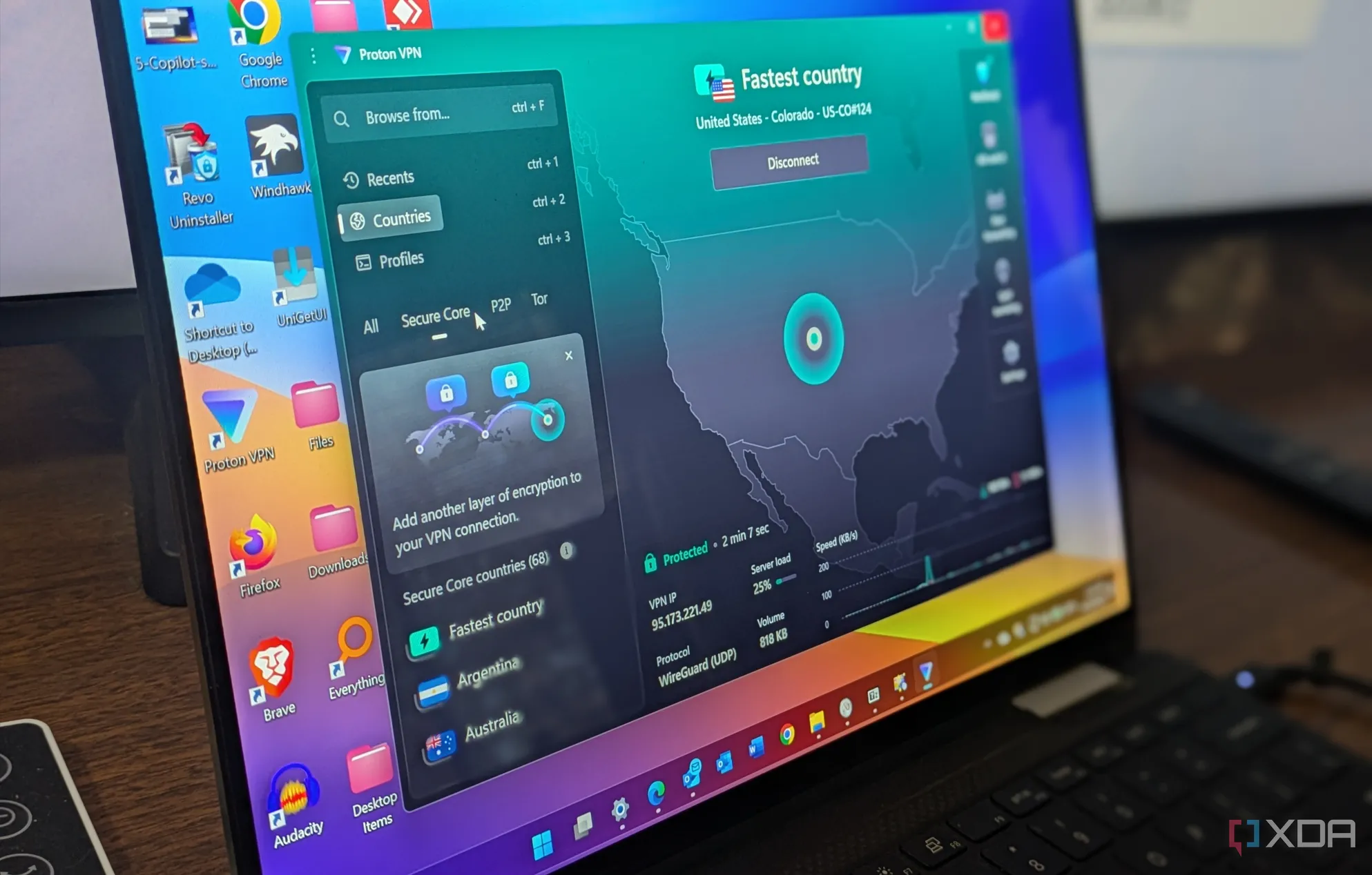 Giao diện Proton VPN đang hoạt động trên một máy tính xách tay Windows, minh họa kết nối an toàn