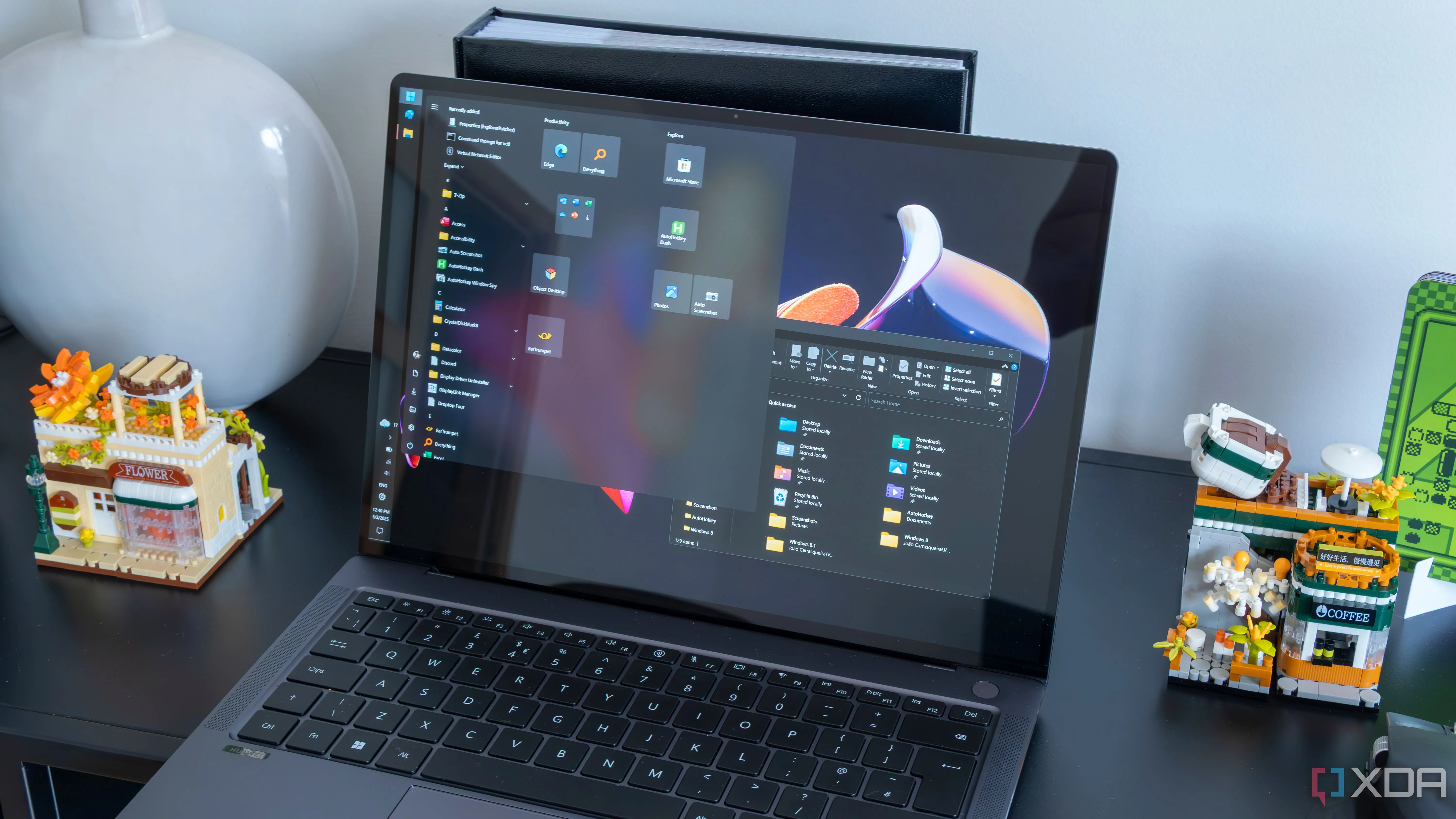 Giao diện thanh tác vụ Windows 10 trên Windows 11 với ExplorerPatcher