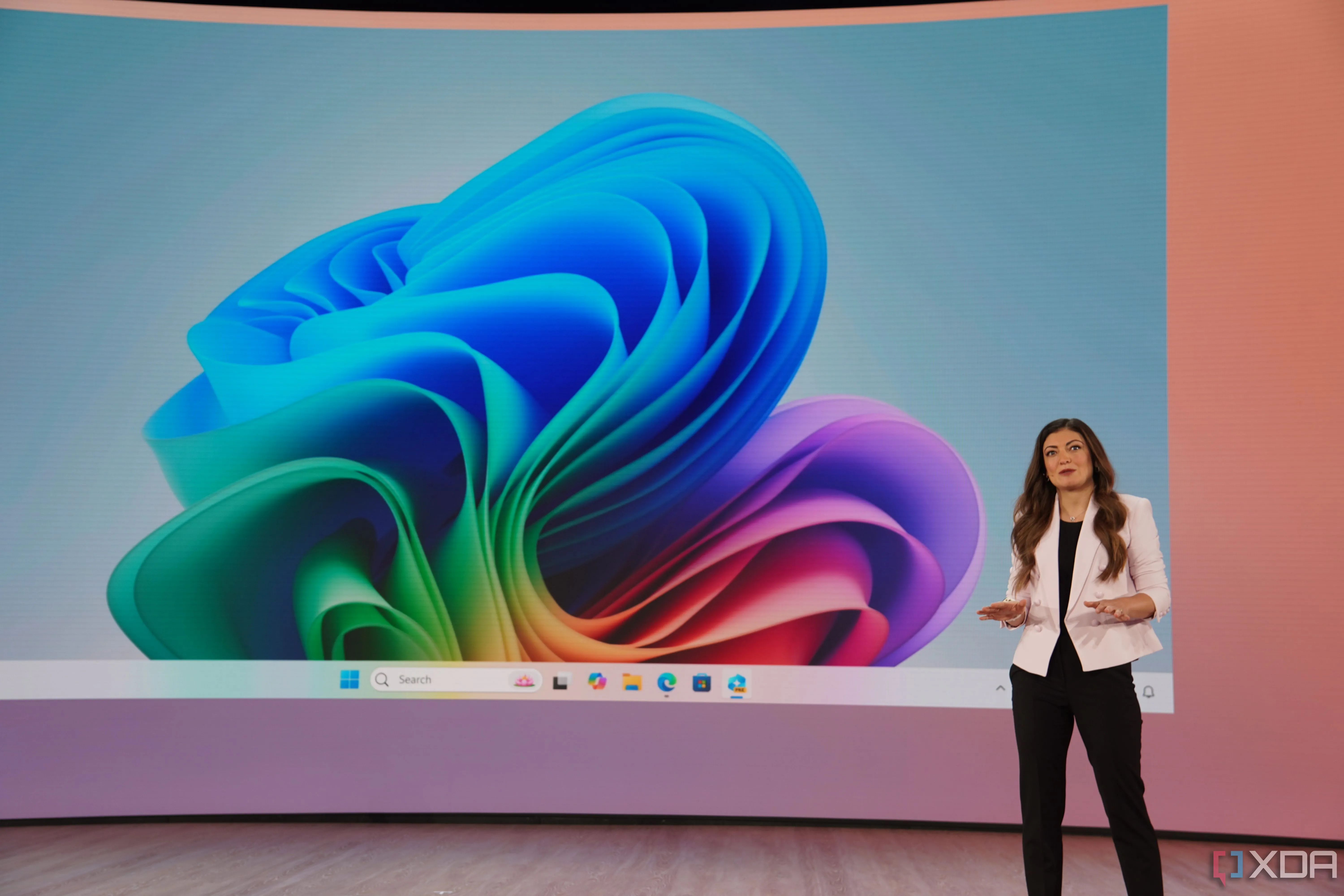 Giao diện tính năng Microsoft Recall hiển thị các ảnh chụp nhanh hoạt động trên Windows 11