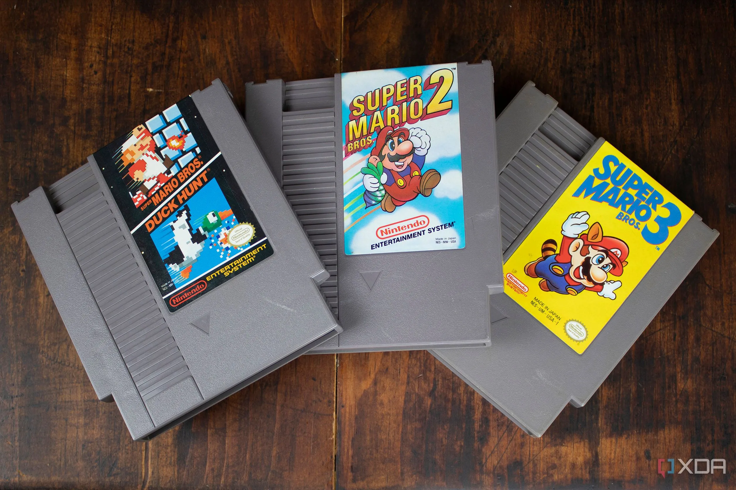 Hình ảnh bộ ba game Super Mario Bros trên máy NES