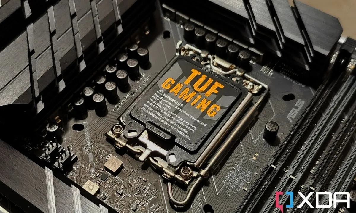 Hình ảnh minh họa mainboard ASUS TUF Gaming Z690-Plus WiFi D4