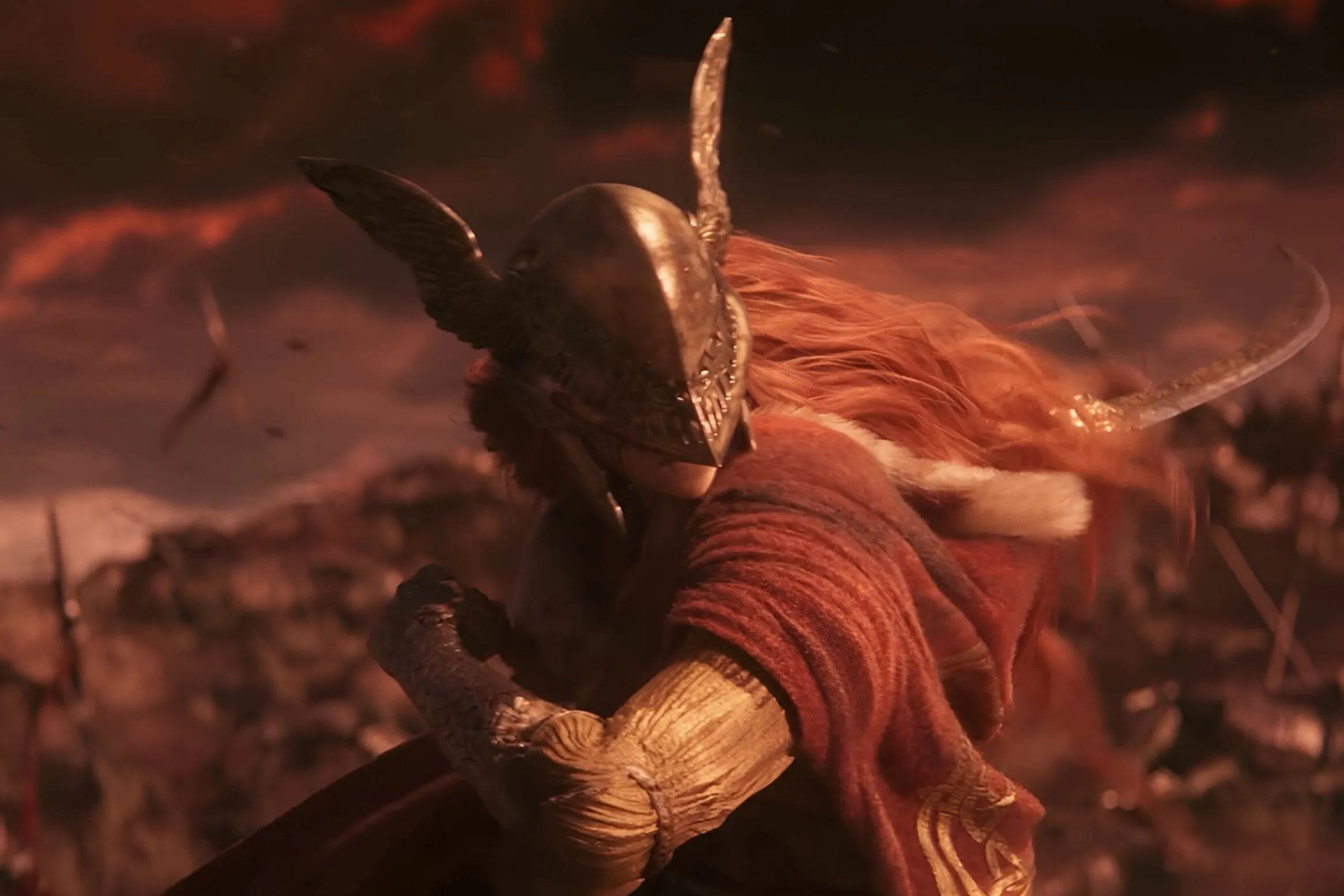 Malenia, Blade of Miquella trong Elden Ring với mũ chiến có cánh và thanh kiếm sắc bén
