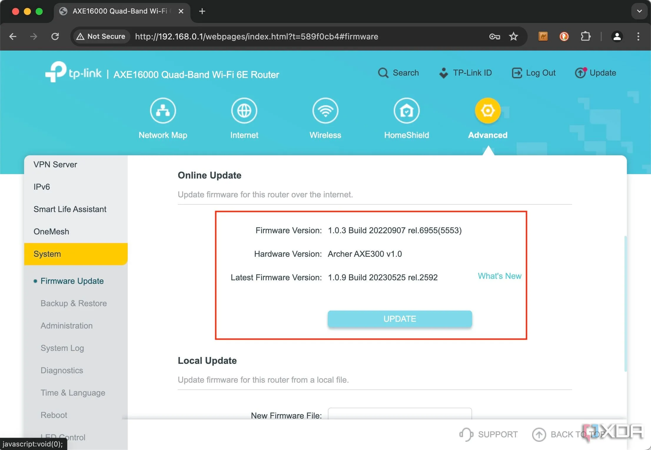 Màn hình cấu hình router hiển thị thông báo có bản cập nhật firmware mới.