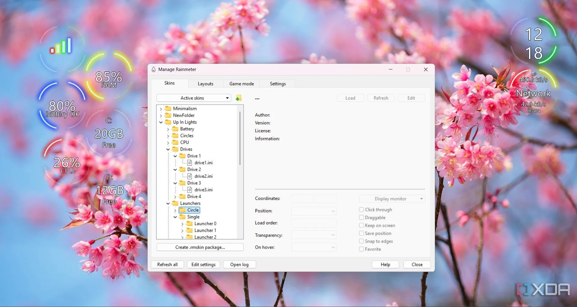 Màn hình desktop Windows 11 hiển thị các thông số tài nguyên qua Rainmeter