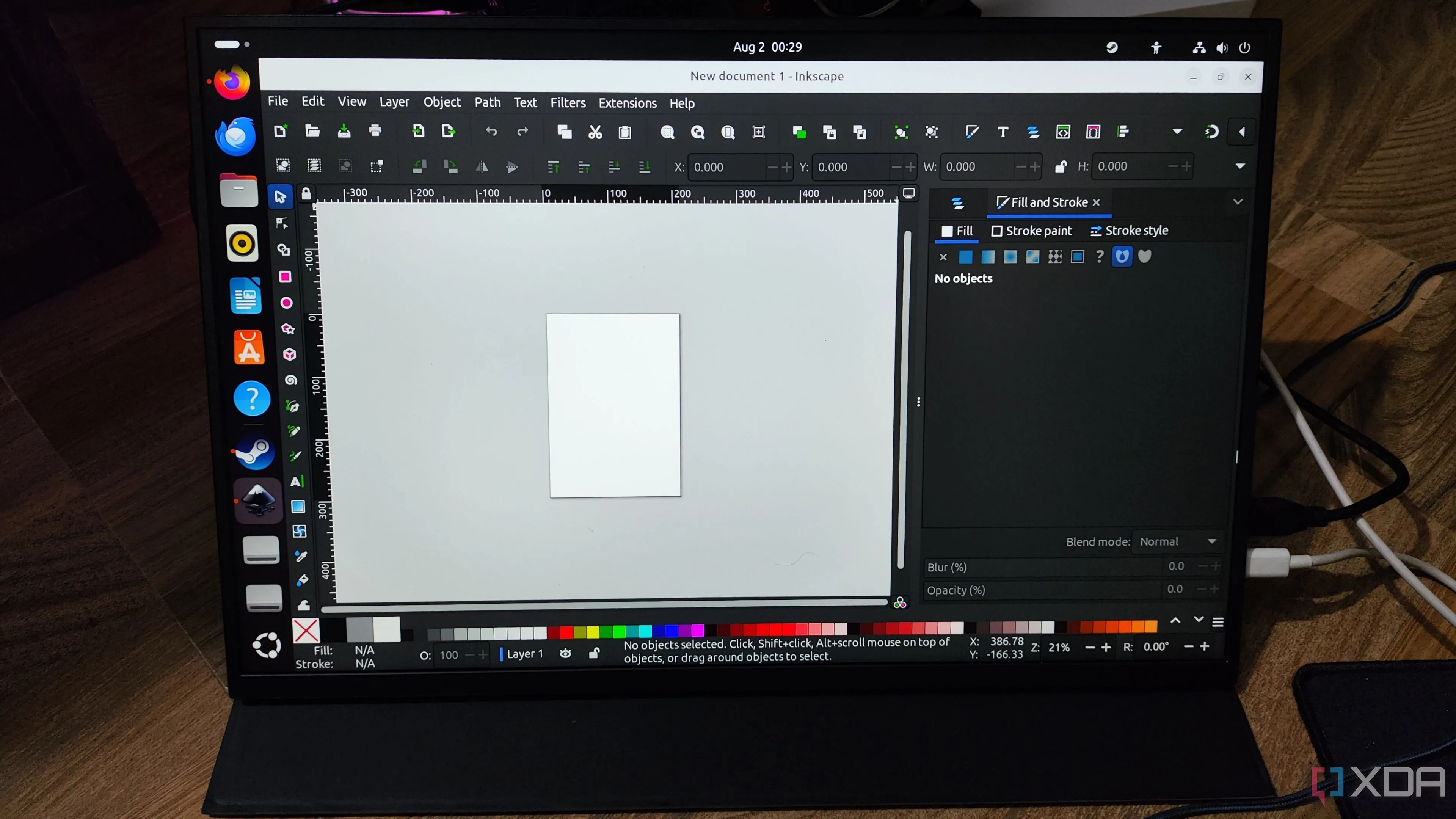Màn hình Uperfect UGame K118 hiển thị giao diện phần mềm Inkscape