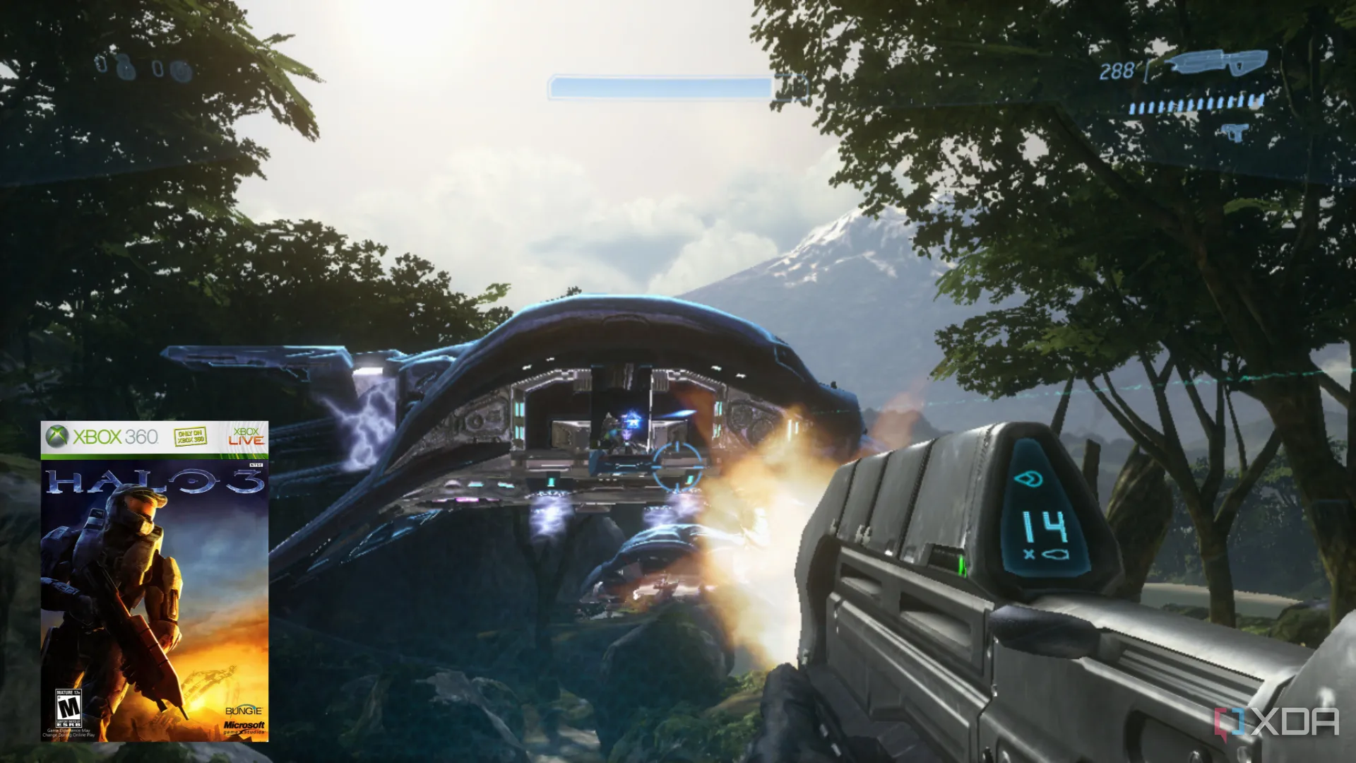 Master Chief chiến đấu với người ngoài hành tinh trong game Halo 3