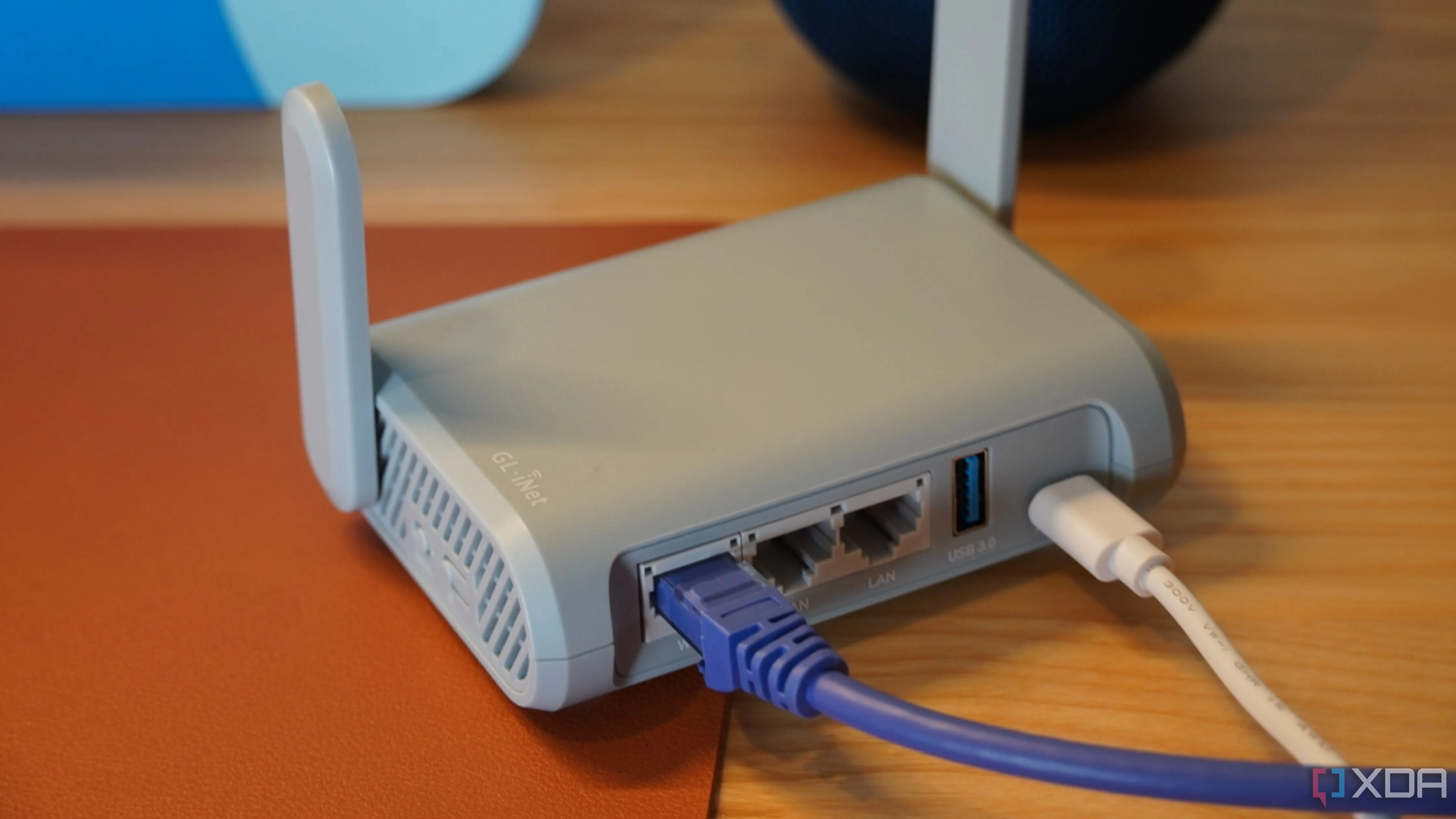 Mặt sau của router Gl.iNet Beryl