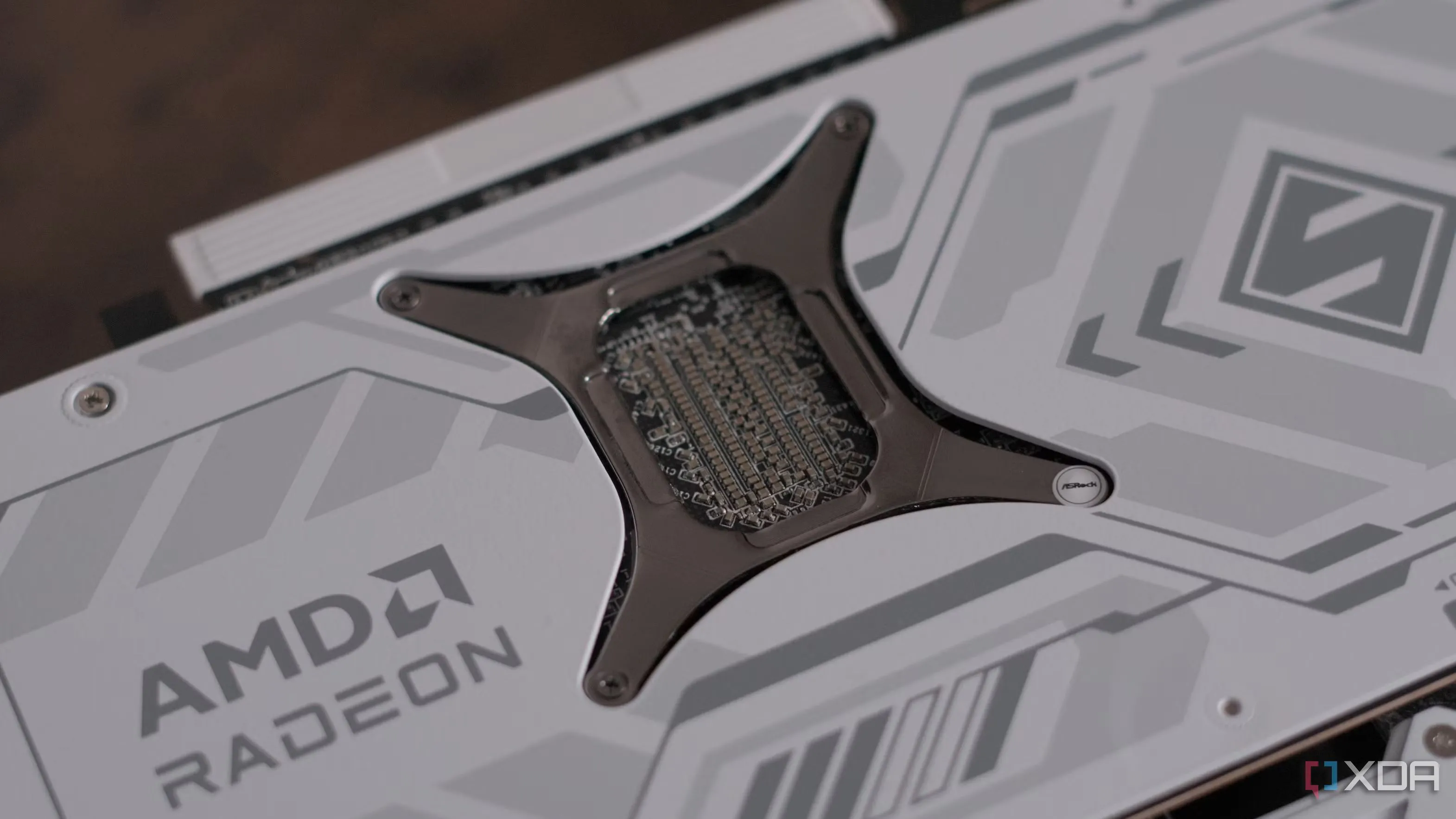 Minh họa card đồ họa ASRock Radeon RX 9070 Steel Legend, tượng trưng cho sức mạnh xử lý đồ họa trong các hệ thống game