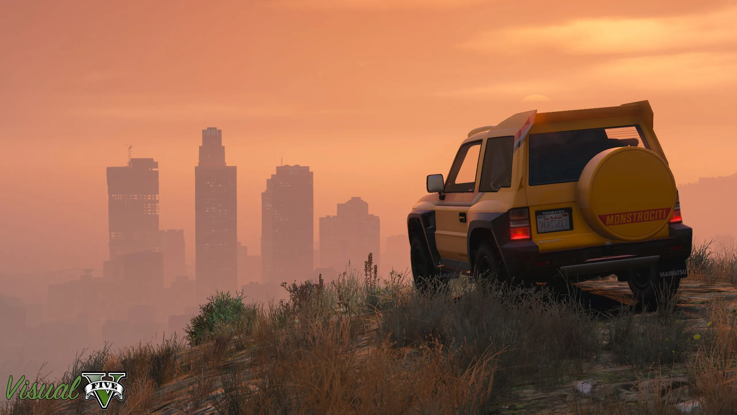 Một cảnh trong Grand Theft Auto V với đồ họa nâng cấp, minh họa cho sự phát triển của dòng game thế giới mở GTA và khả năng tùy biến của cộng đồng mod.