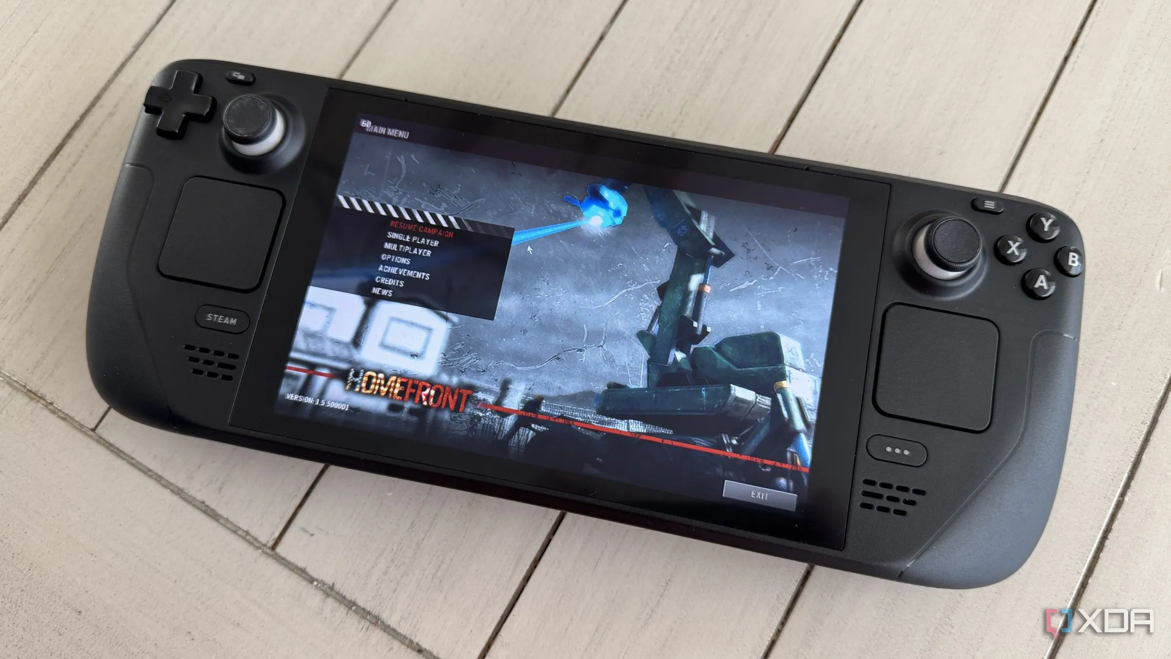 Người chơi tận hưởng game Homefront trên Steam Deck, minh họa cho trải nghiệm game PC ngắn gọn và không yêu cầu cấu hình khủng