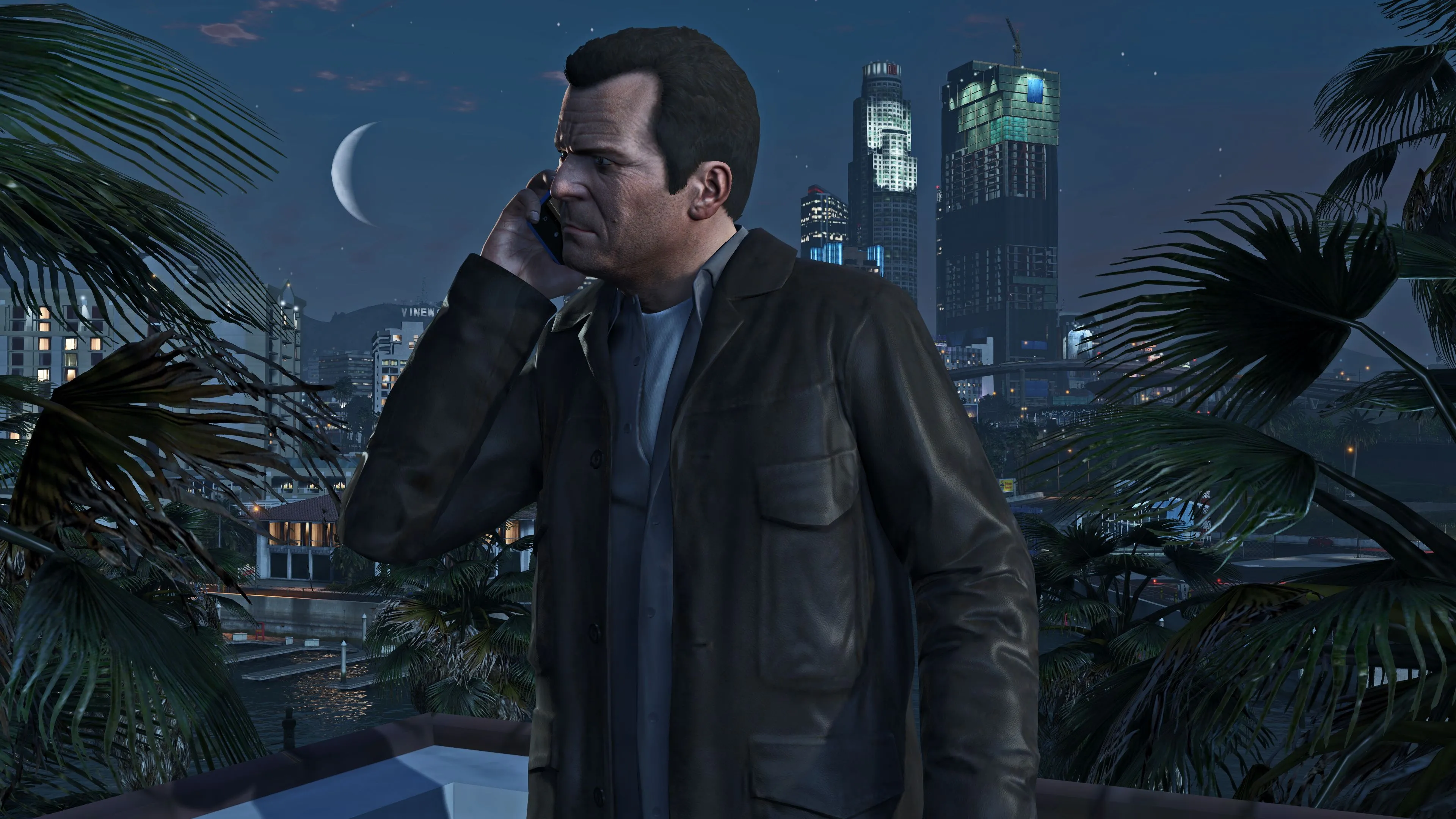 Nhân vật Michael trong Grand Theft Auto V đang nói chuyện điện thoại với khung cảnh thành phố về đêm, minh họa việc sử dụng AI trong các bộ phận kinh doanh thay vì sáng tạo.